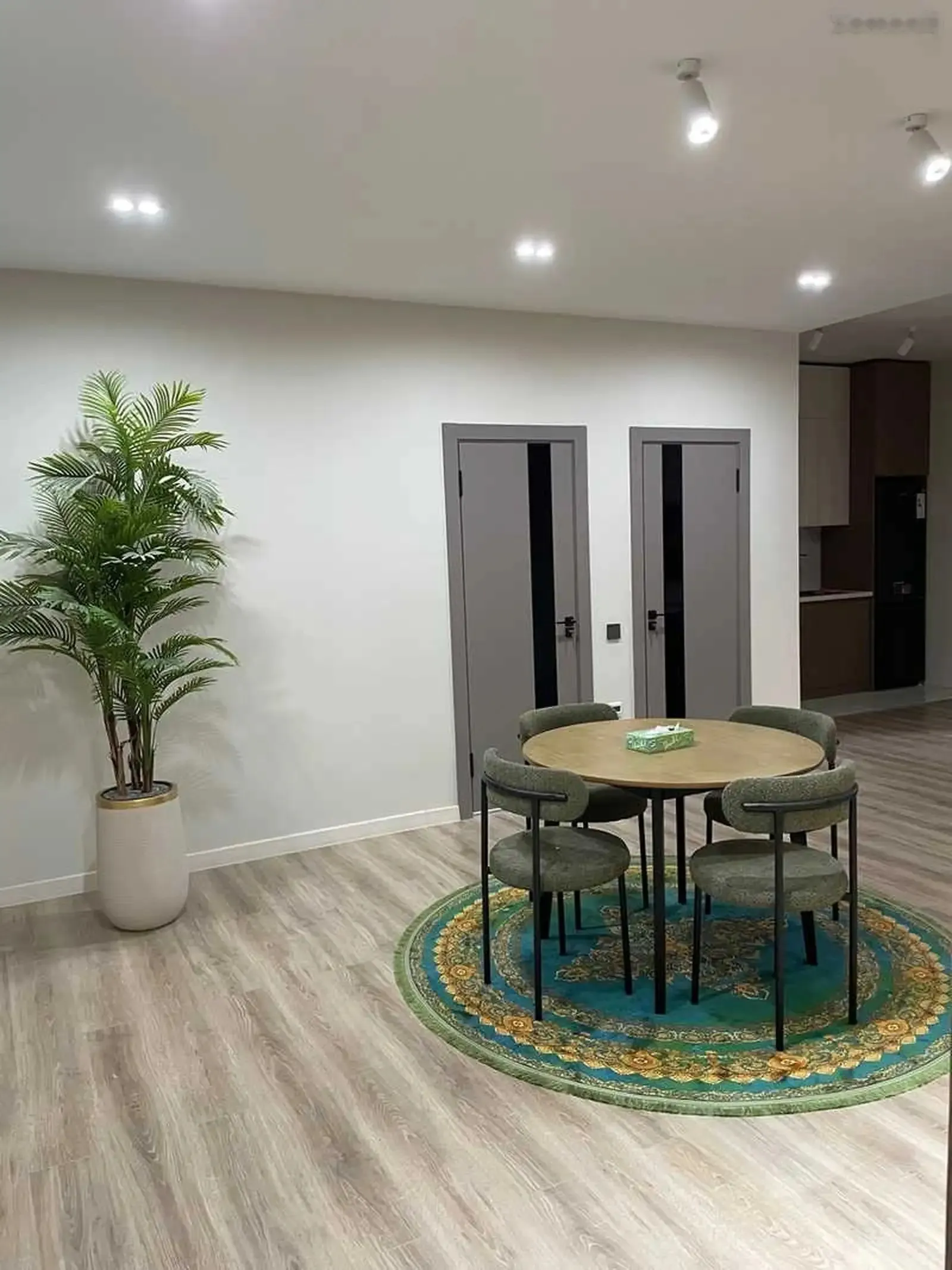 1-комн. квартира, 12 этаж, 81 м², ул. Мирзо Турсунзода
