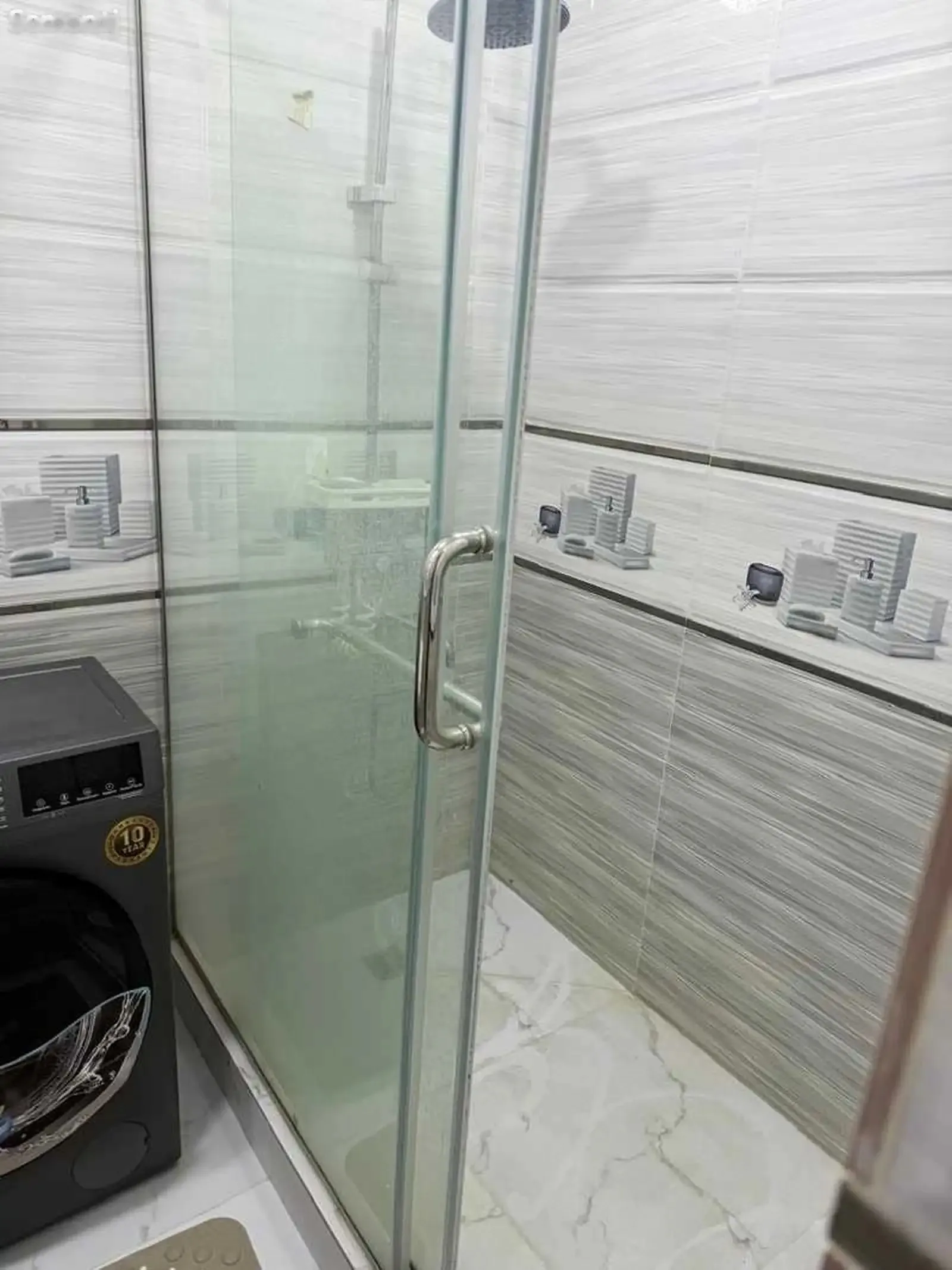 2-комн. квартира, 11 этаж, 65м², голубой экран