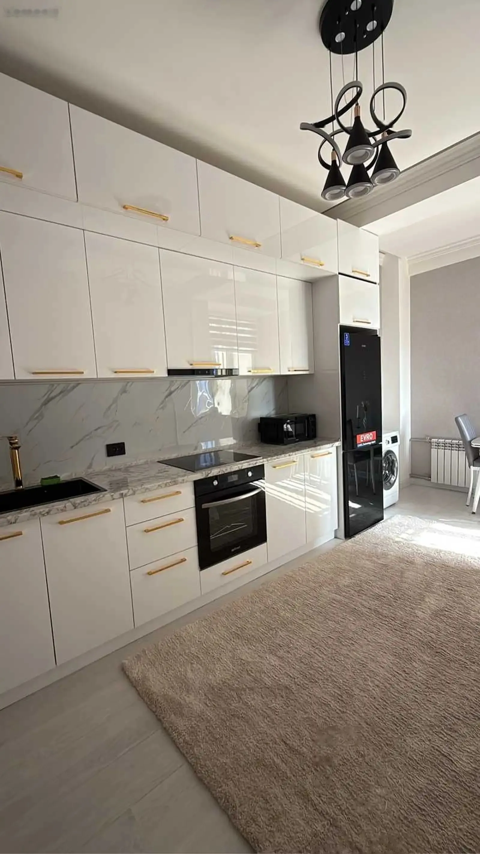 3-комн. квартира, 12 этаж, 100м², Голубой экран