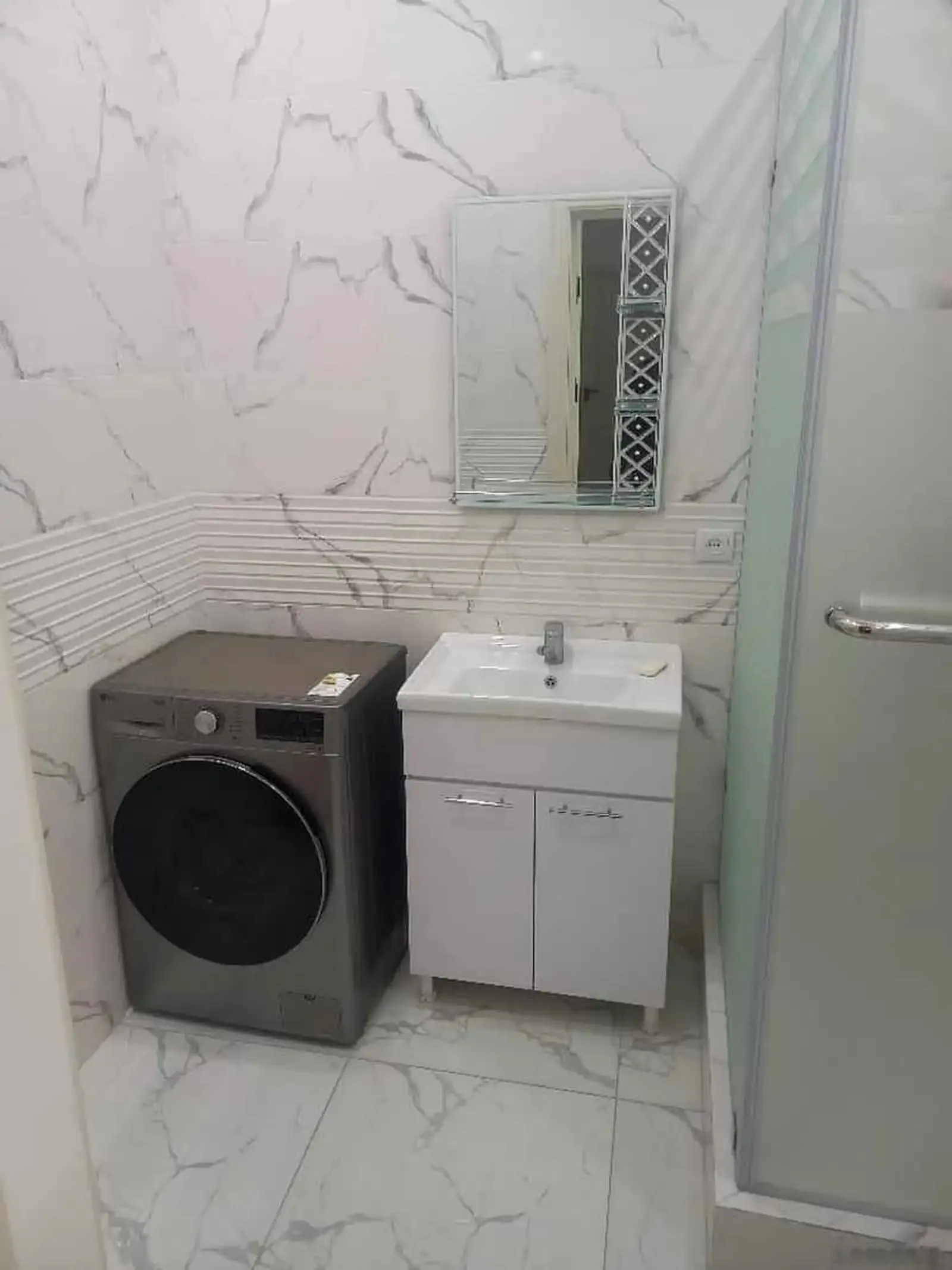 2-комн. квартира, 10 этаж, 81м², 4 дома