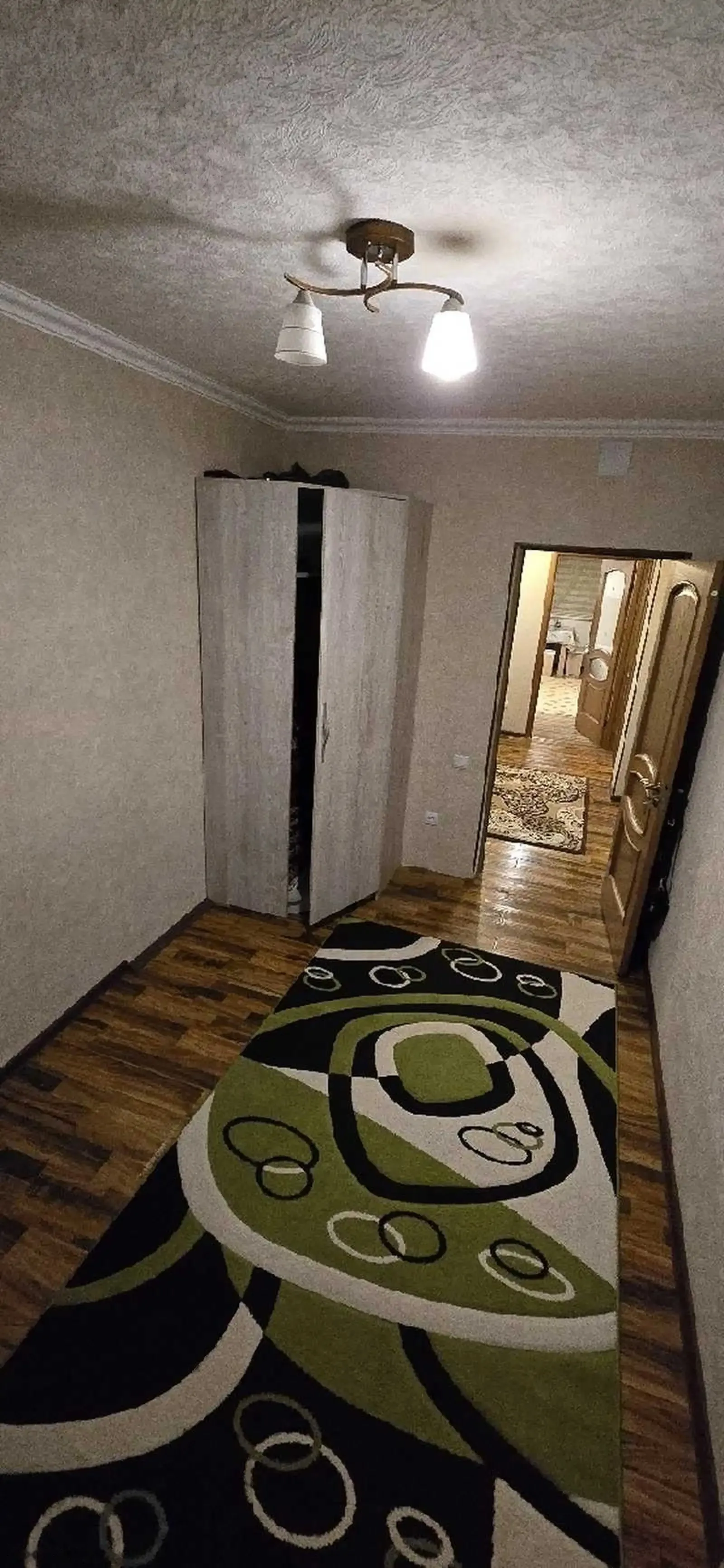 3-комн. квартира, 2 этаж, 75м², 84мкр