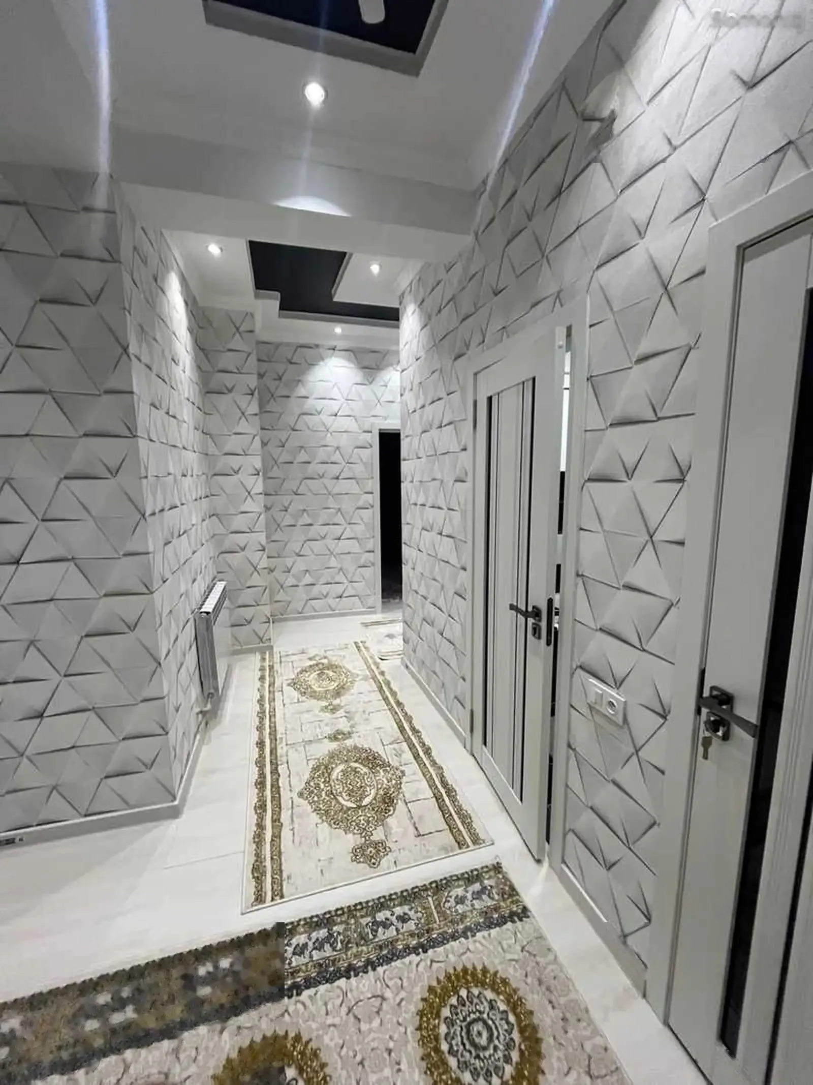 2-комн. квартира, 3 этаж, 70м², Шохмансур