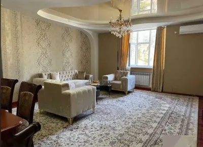 3-комн. квартира, 3 этаж, 143м², И.Сомони