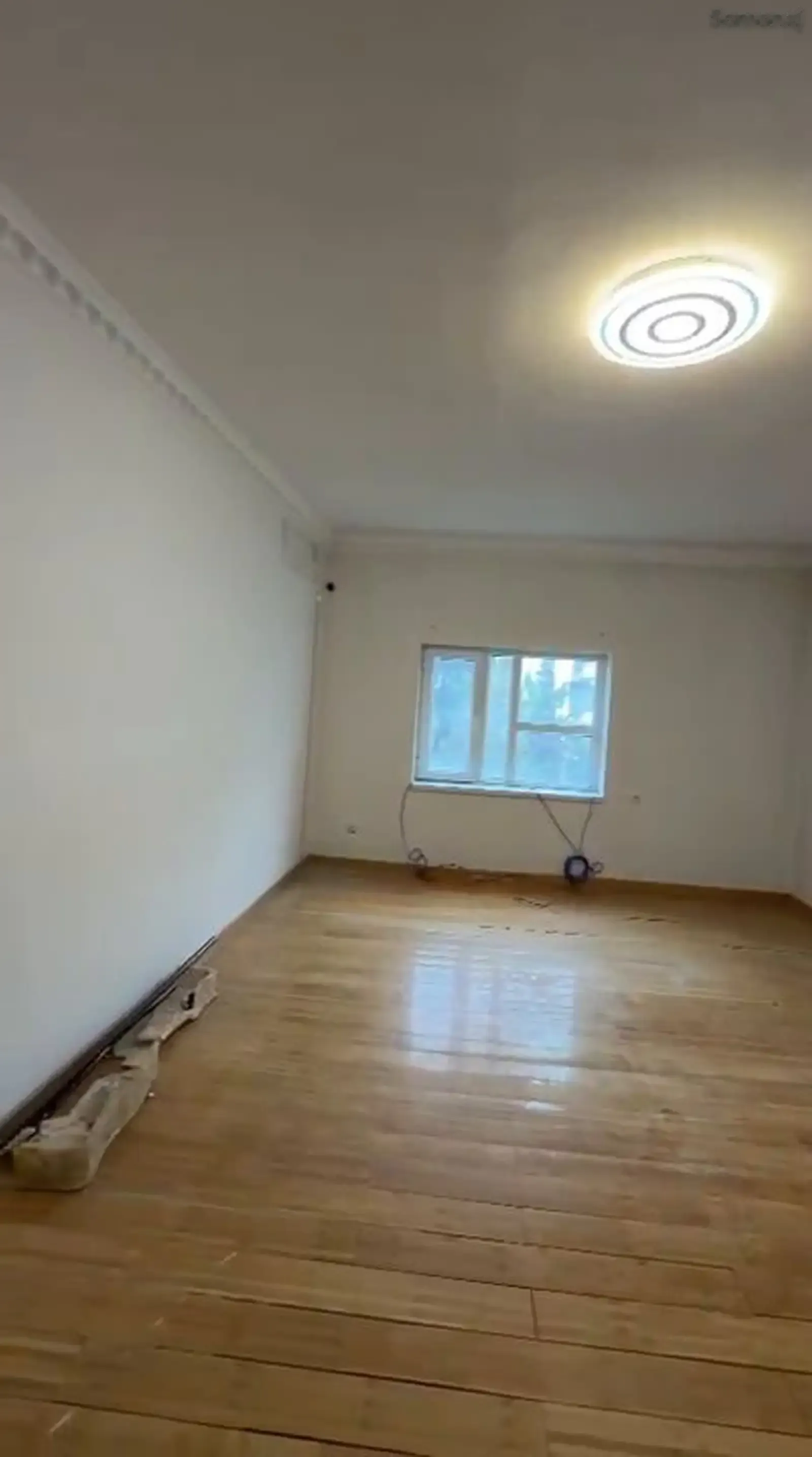 4-комн. квартира, 2 этаж, 87 м², Цум, Сбоку от школы № 8