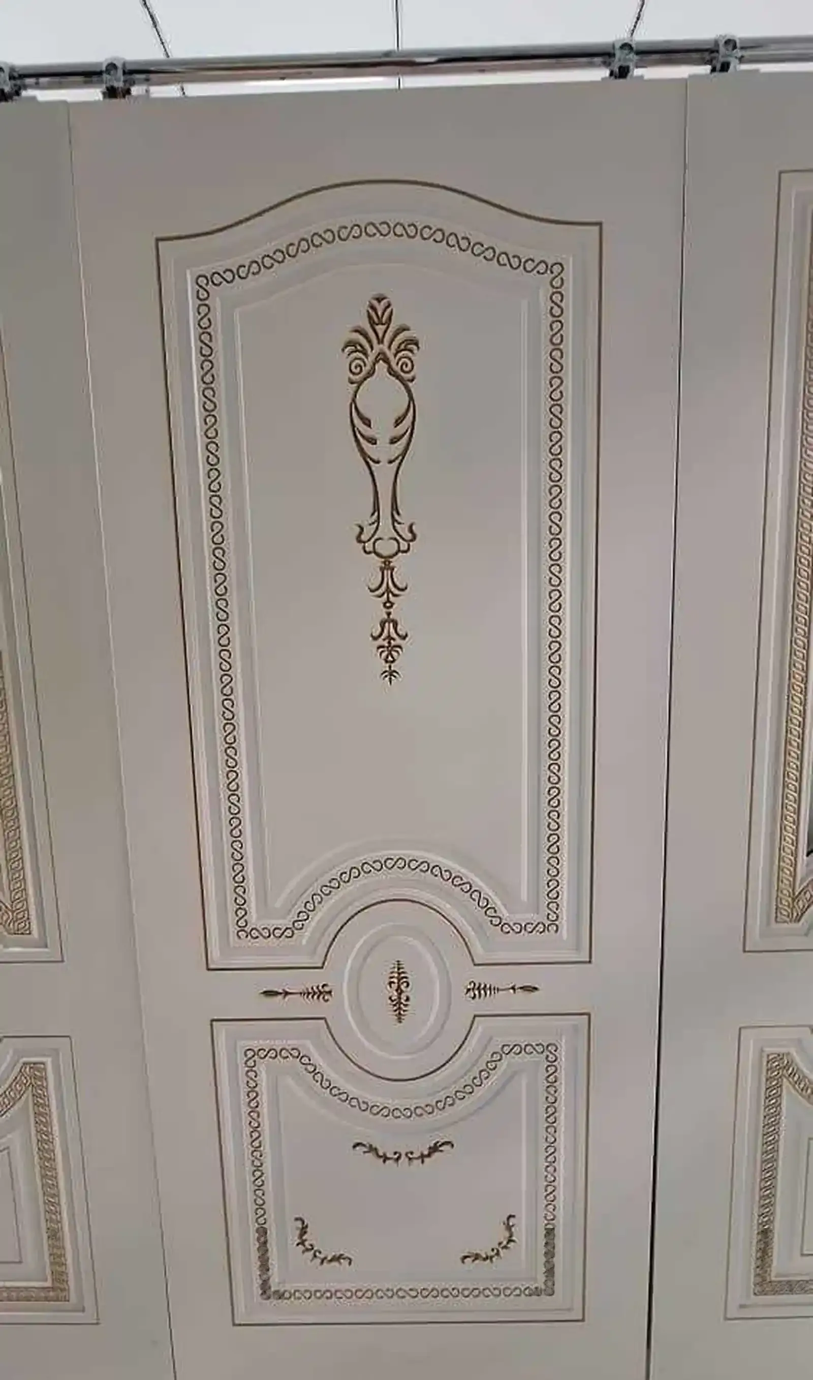 Дверь классический