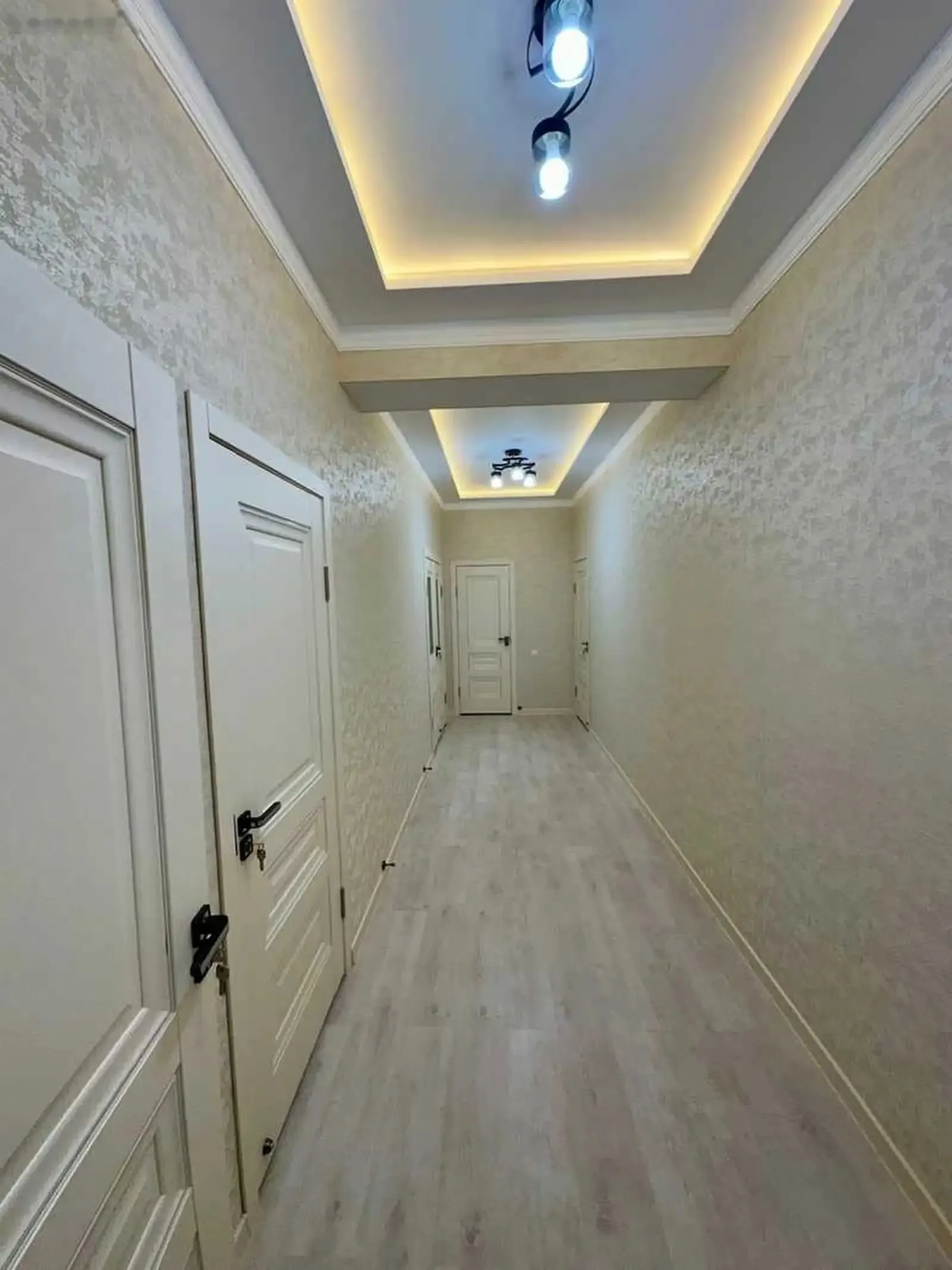 3-комн. квартира, 4 этаж, 120м², 8 март