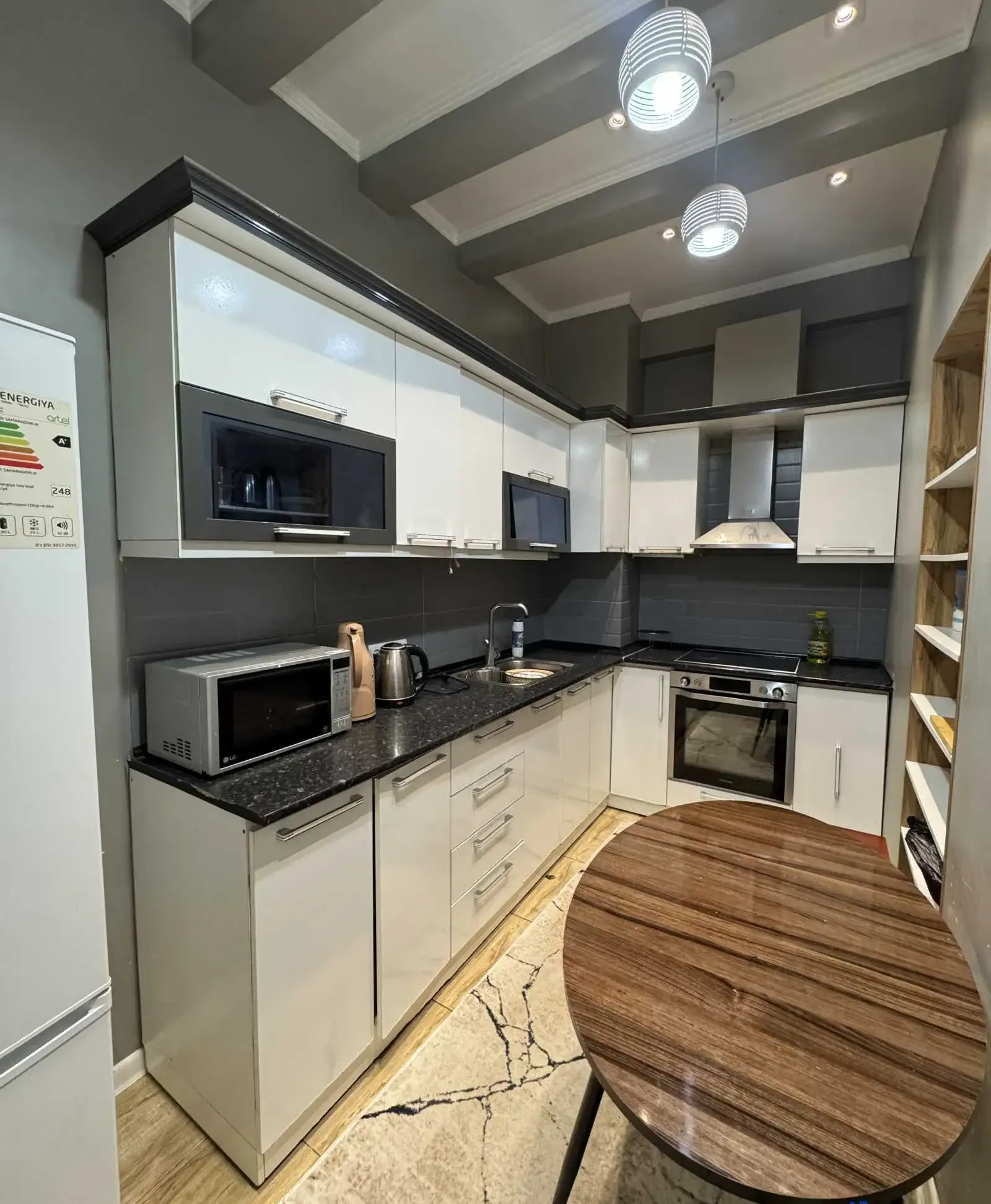2-комн. квартира, 12 этаж, 63 м², Шохмансур