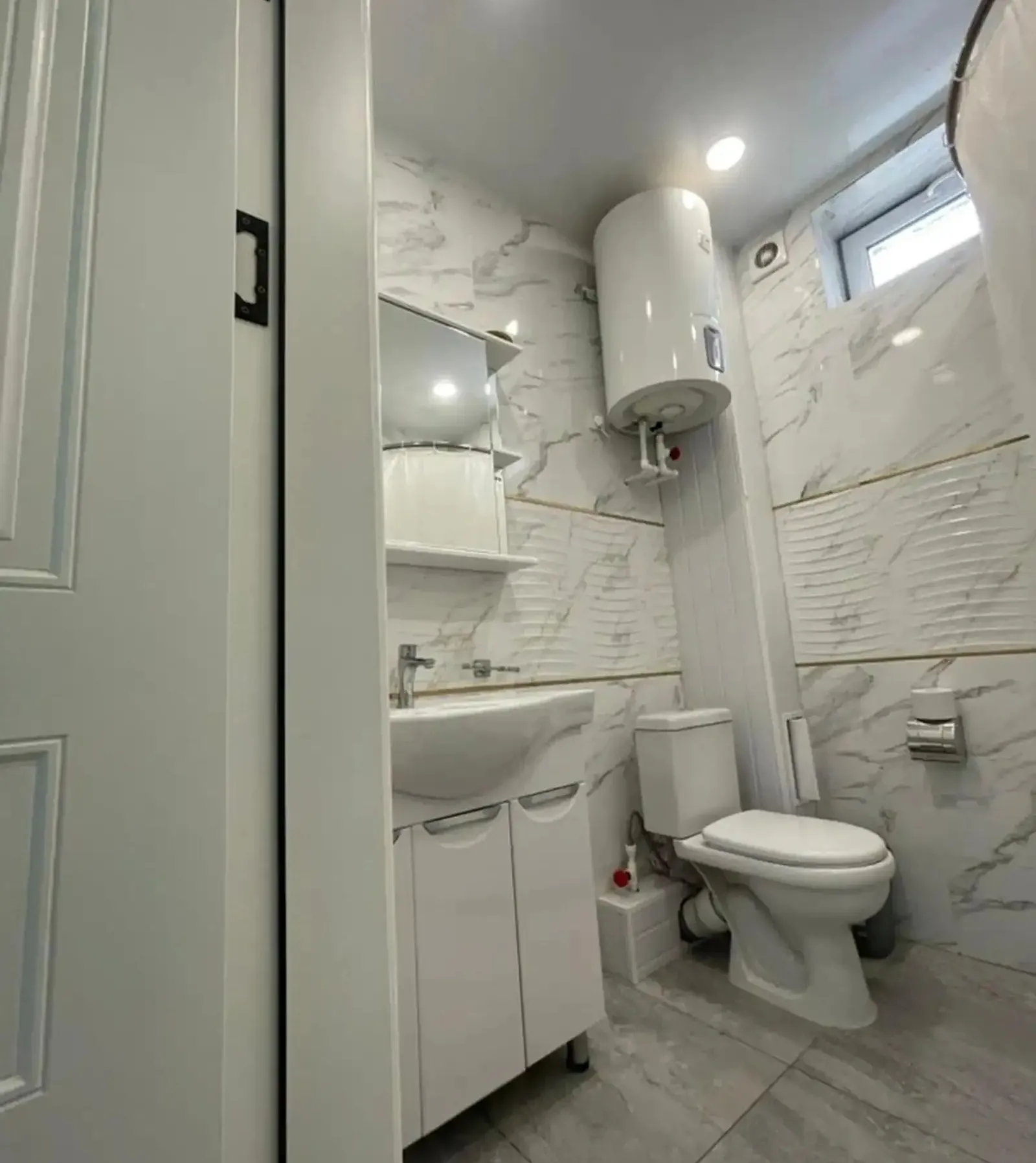 1-комн. квартира, 3 этаж, 63 м², Центр Унвермаг