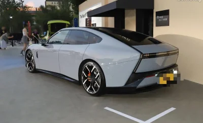 Xpeng P7, 2025