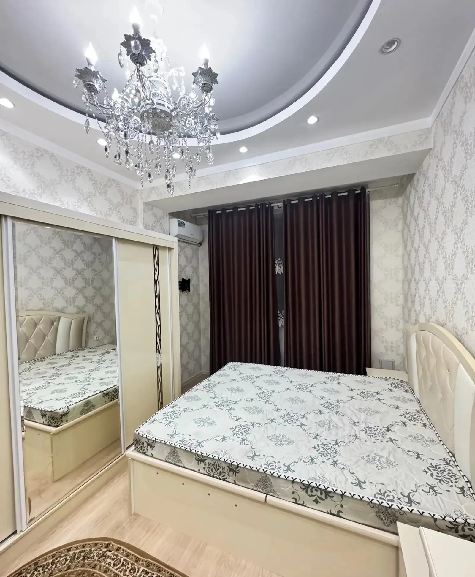 3-комн. квартира, 2 этаж, 105м², 84 мкр, Милано мода