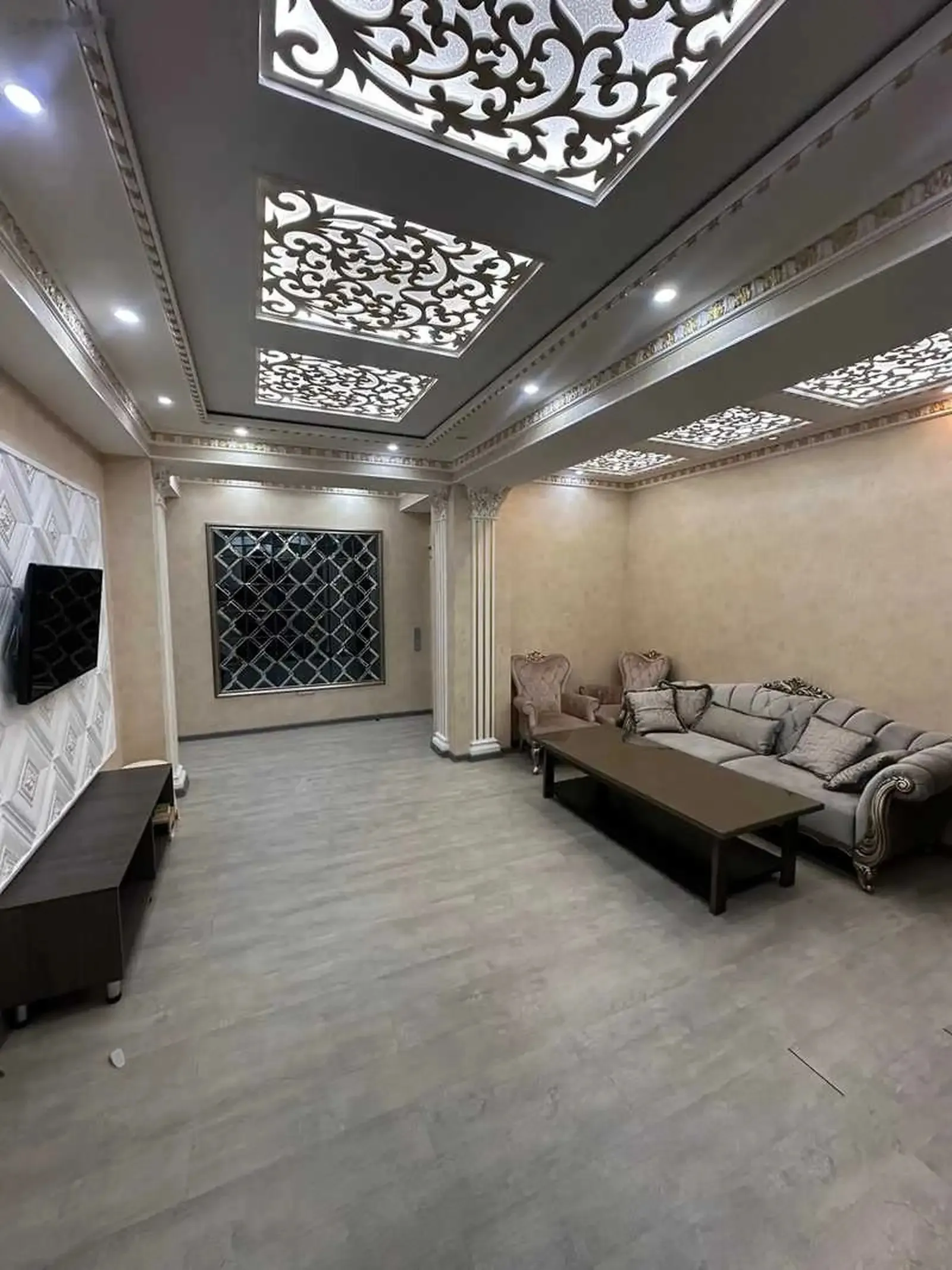 4-комн. квартира, 12 этаж, 210м², Оперка