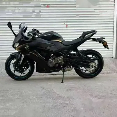 Мотоцикл QJMoto