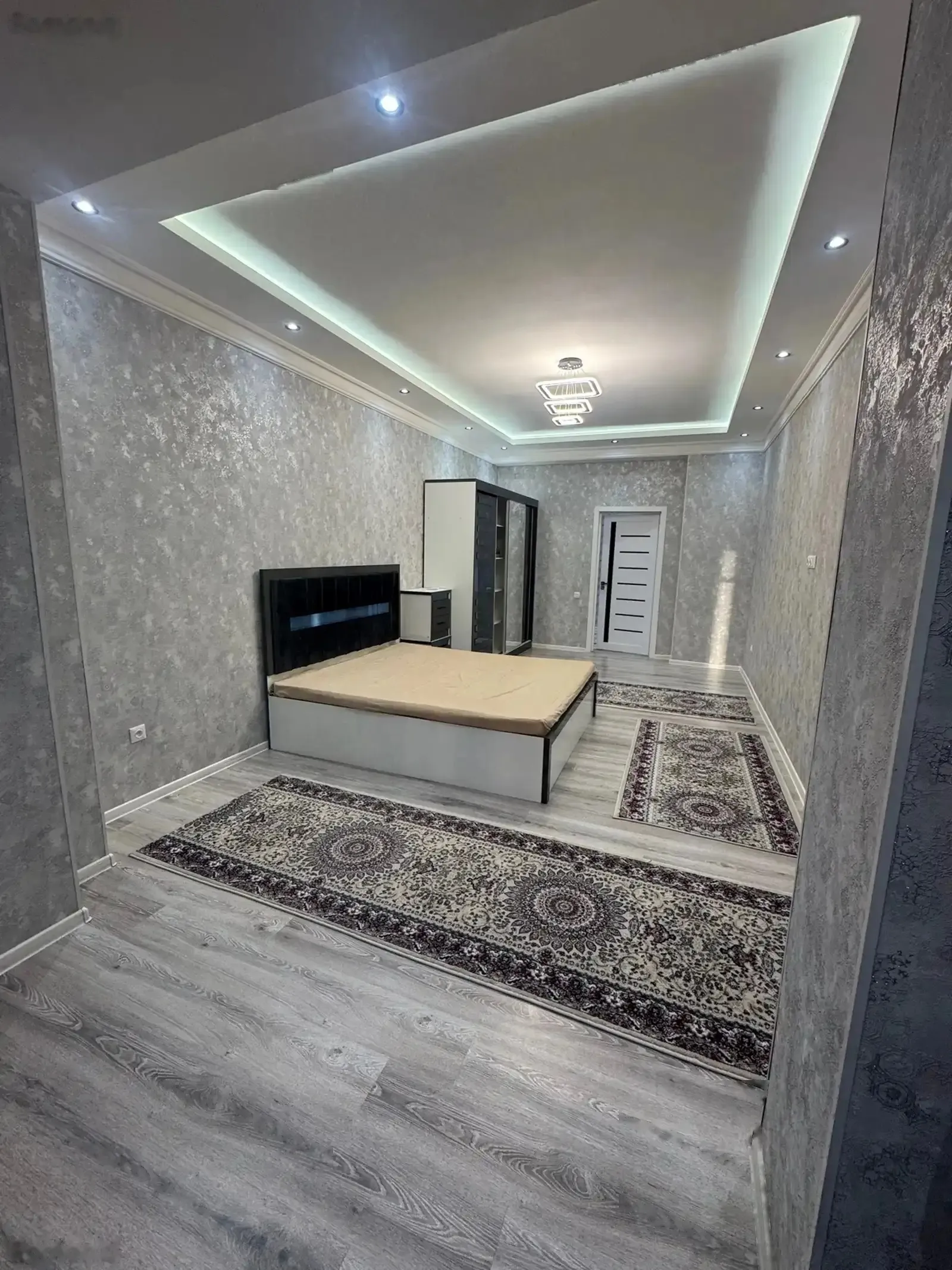 2-комн. квартира, 2 этаж, 110м², Исмоили Сомони, кучаи Шодмони
