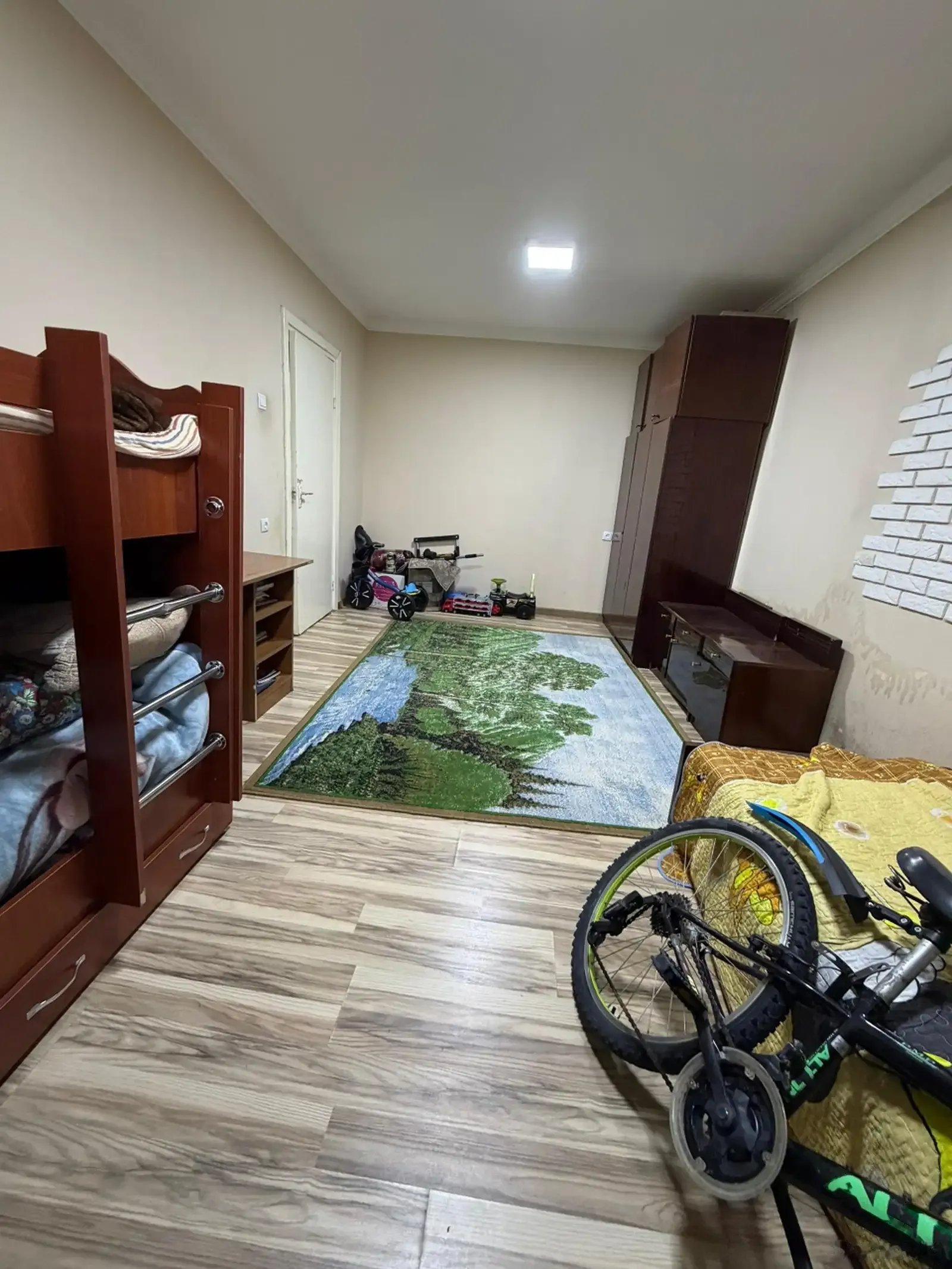 3-комн. квартира, 2 этаж, 70 м², 3 мкр