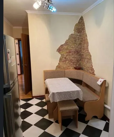 3-комн. квартира, 4 этаж, 70м², Сино