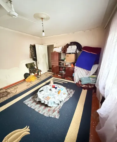 1-комн. квартира, 3 этаж, 27 м², Маяковский (роҳи поезд, гардиши автовокзал)