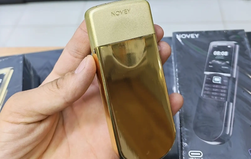Novey N880 2Sim black