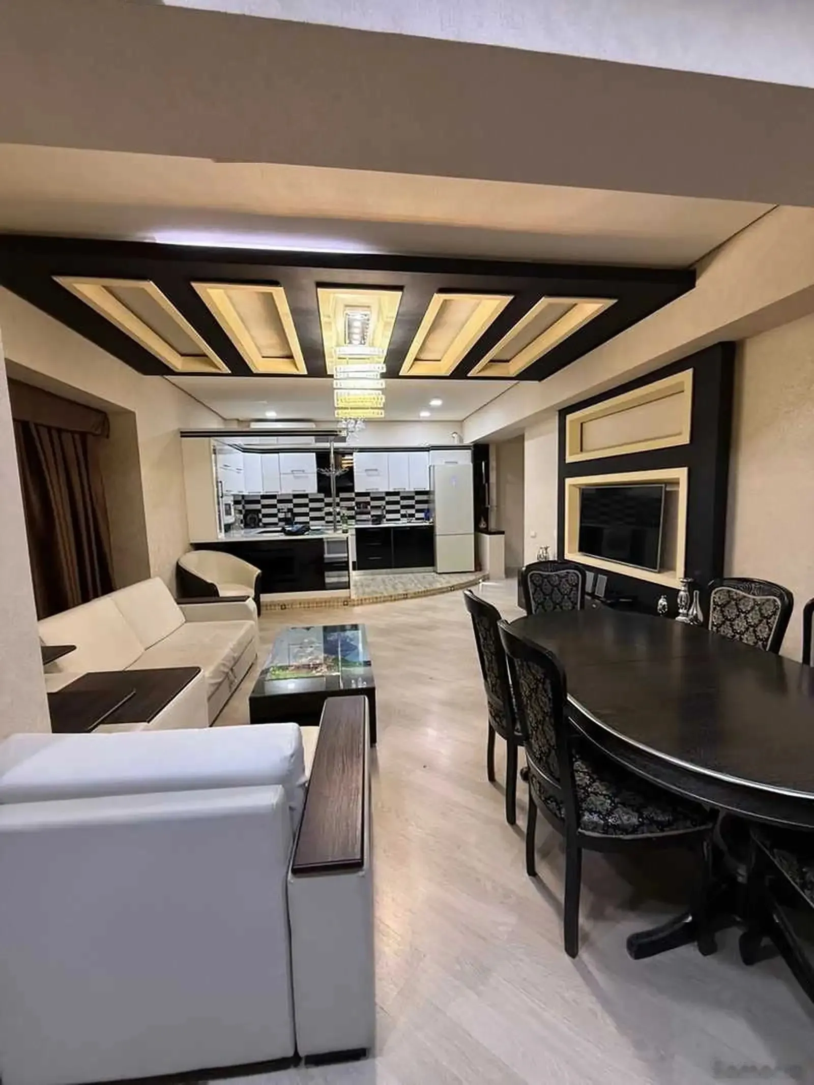 2-комн. квартира, 16 этаж, 100м², Славянский Университет