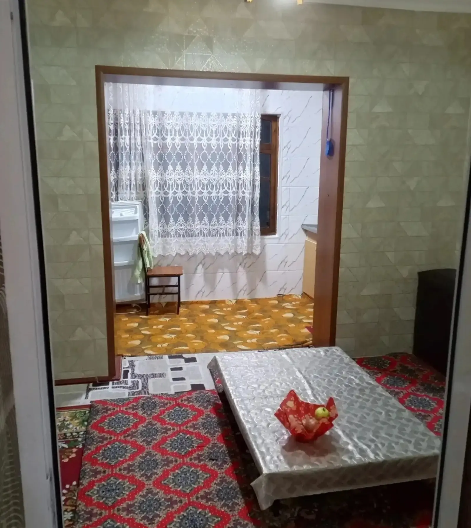 4-комн. квартира, 1 этаж, 80м², 8 мкр