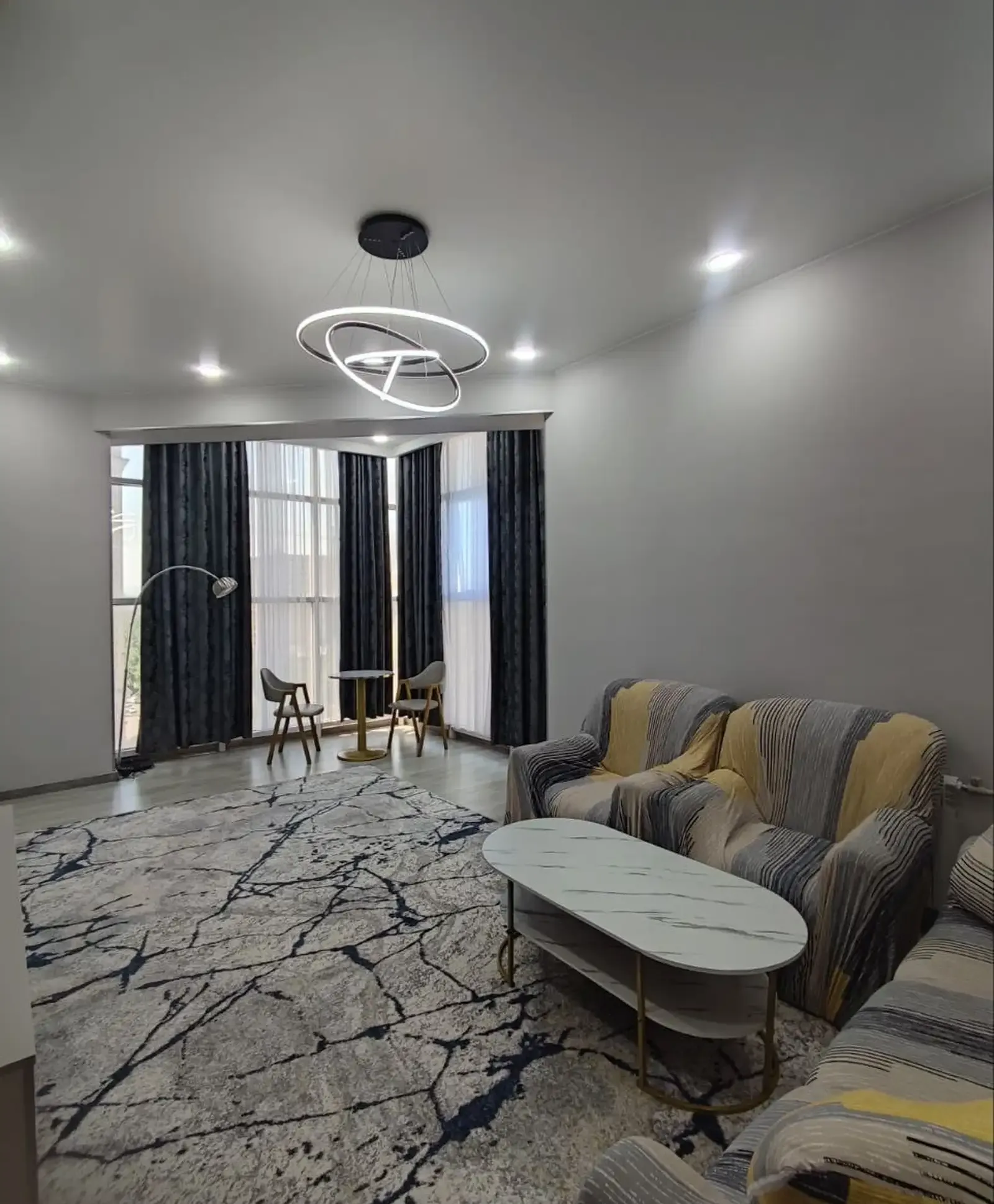4-комн. квартира, 10 этаж, 111м², Молодежный театр