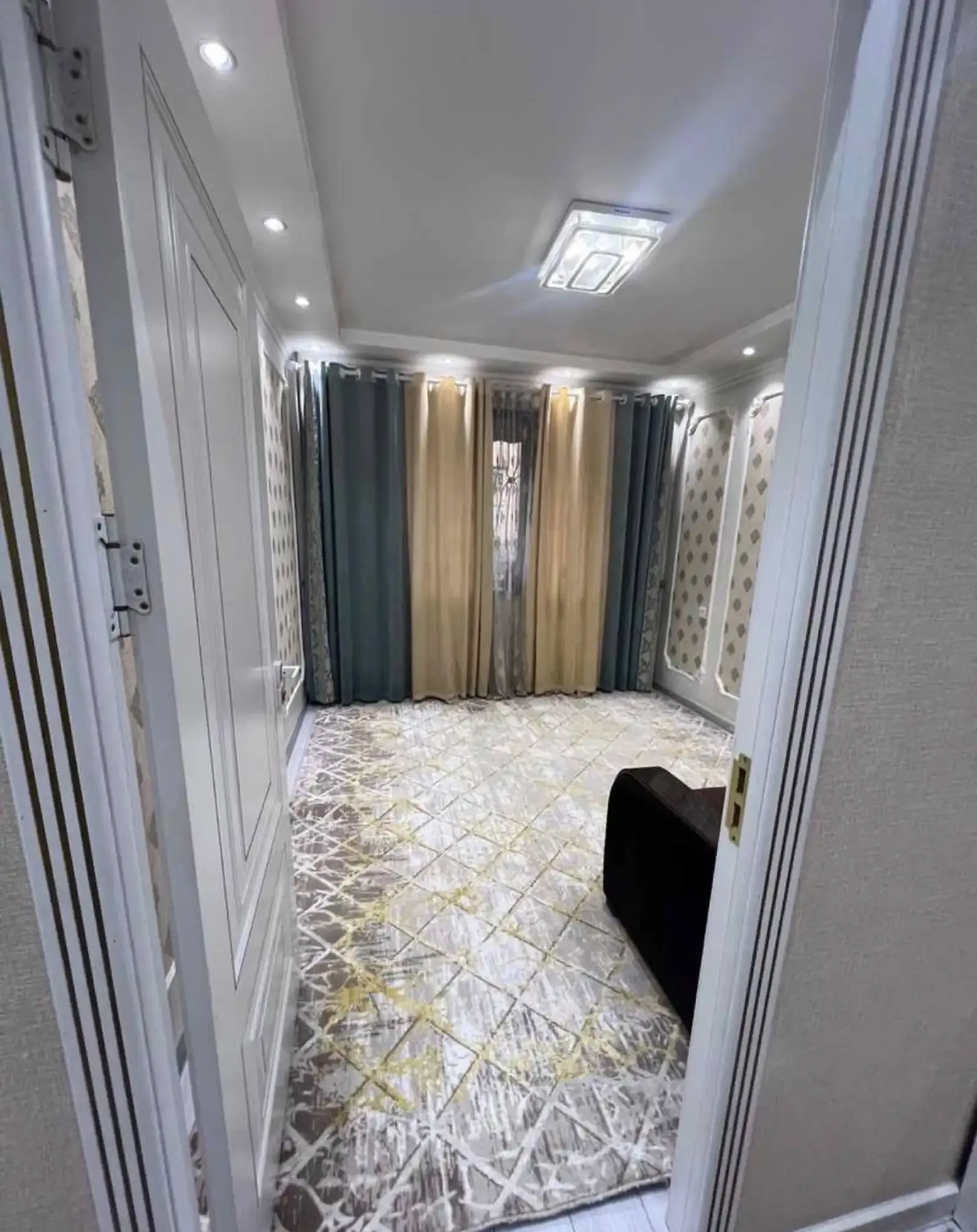 3-комн. квартира, 2 этаж, 74 м², Фирдавси