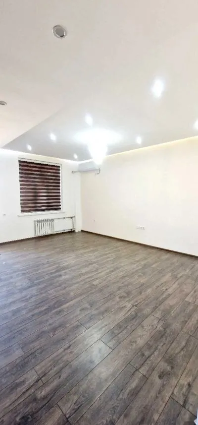 3-комн. квартира, 12 этаж, 112м², 102мкр