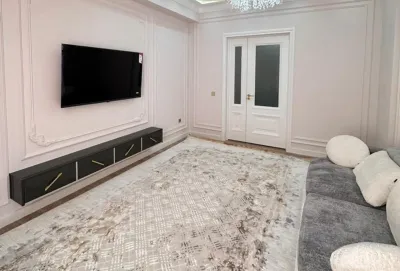 2-комн. квартира, 3 этаж, 70 м², Славянский университет