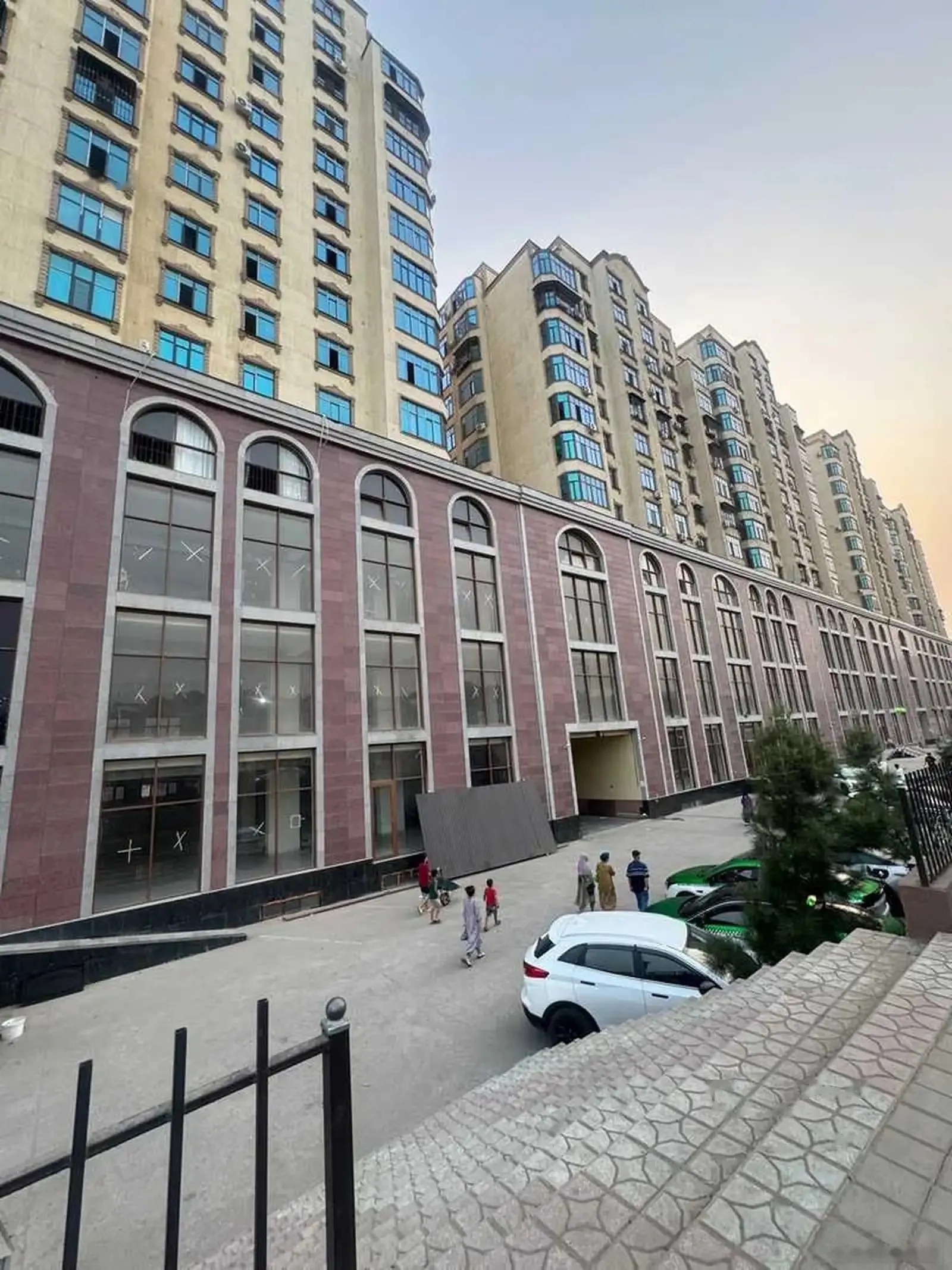 2-комн. квартира, 11 этаж, 85м², гардиши 3 база