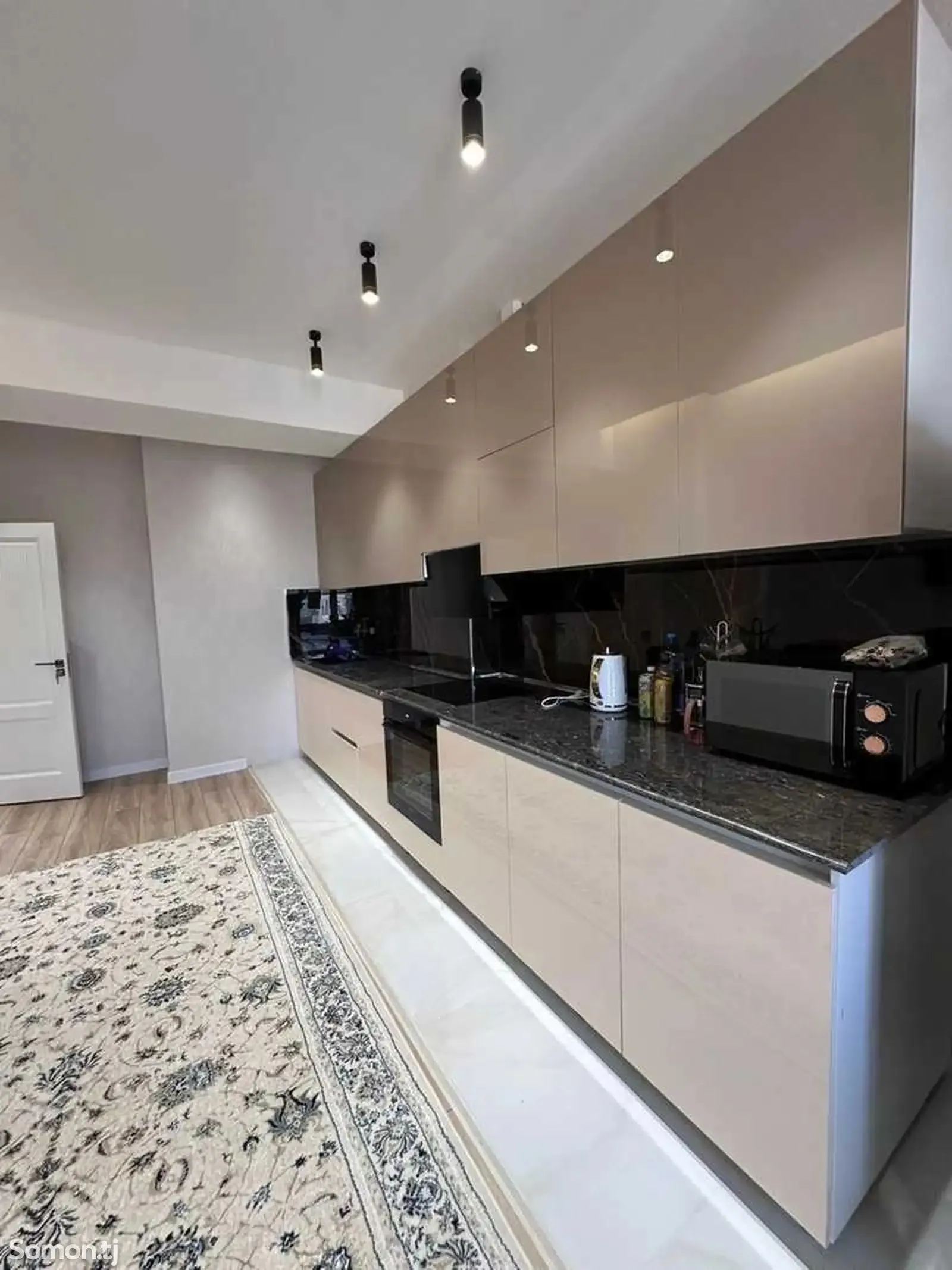 2-комн. квартира, 17 этаж, 98м², белый дом