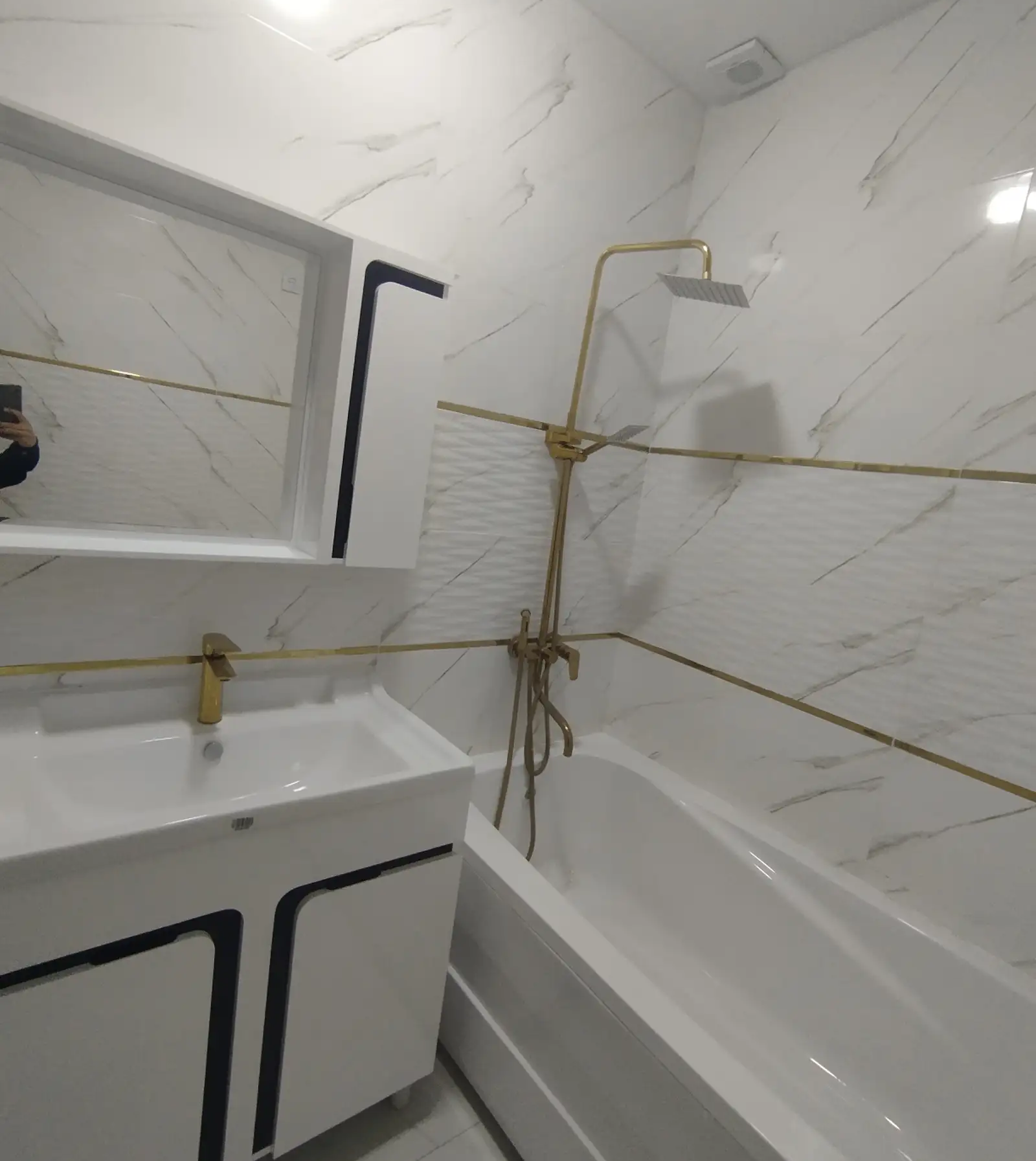 2-комн. квартира, 11 этаж, 80м², Шохмансур, наздикии Посольство Турции, ру ба руи Вавилон Т