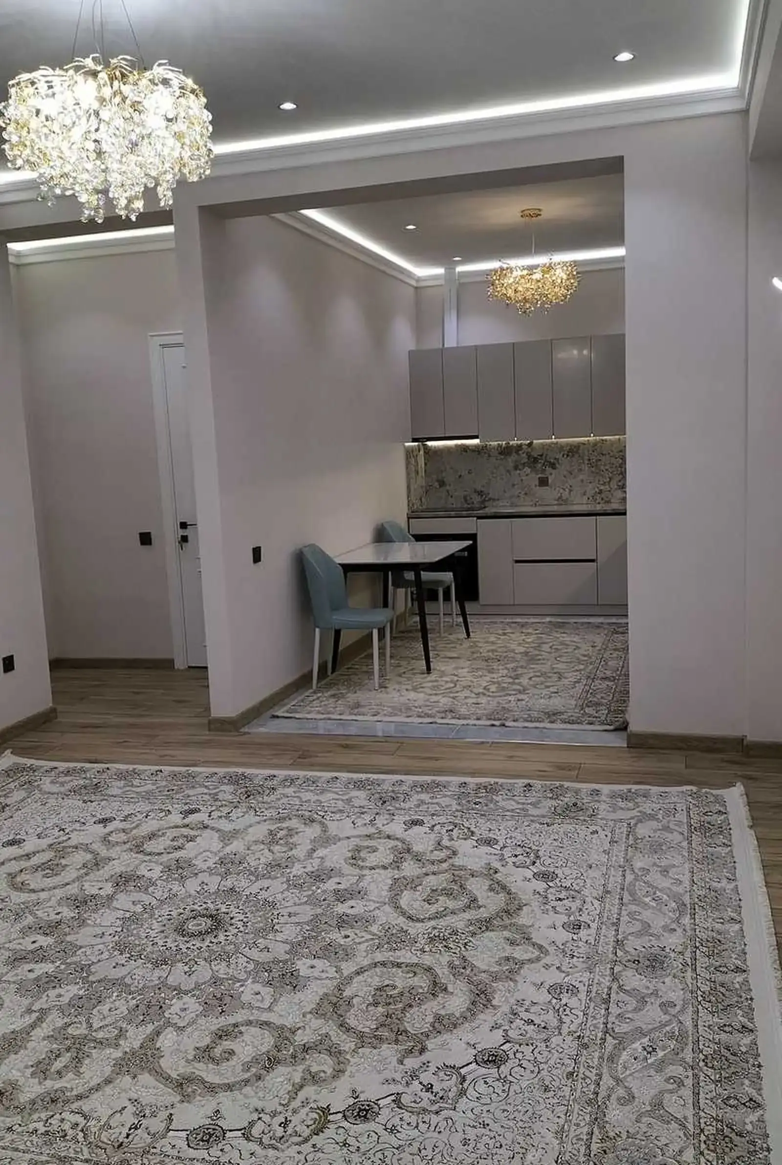 2-комн. квартира, 5 этаж, 90м², Сомони