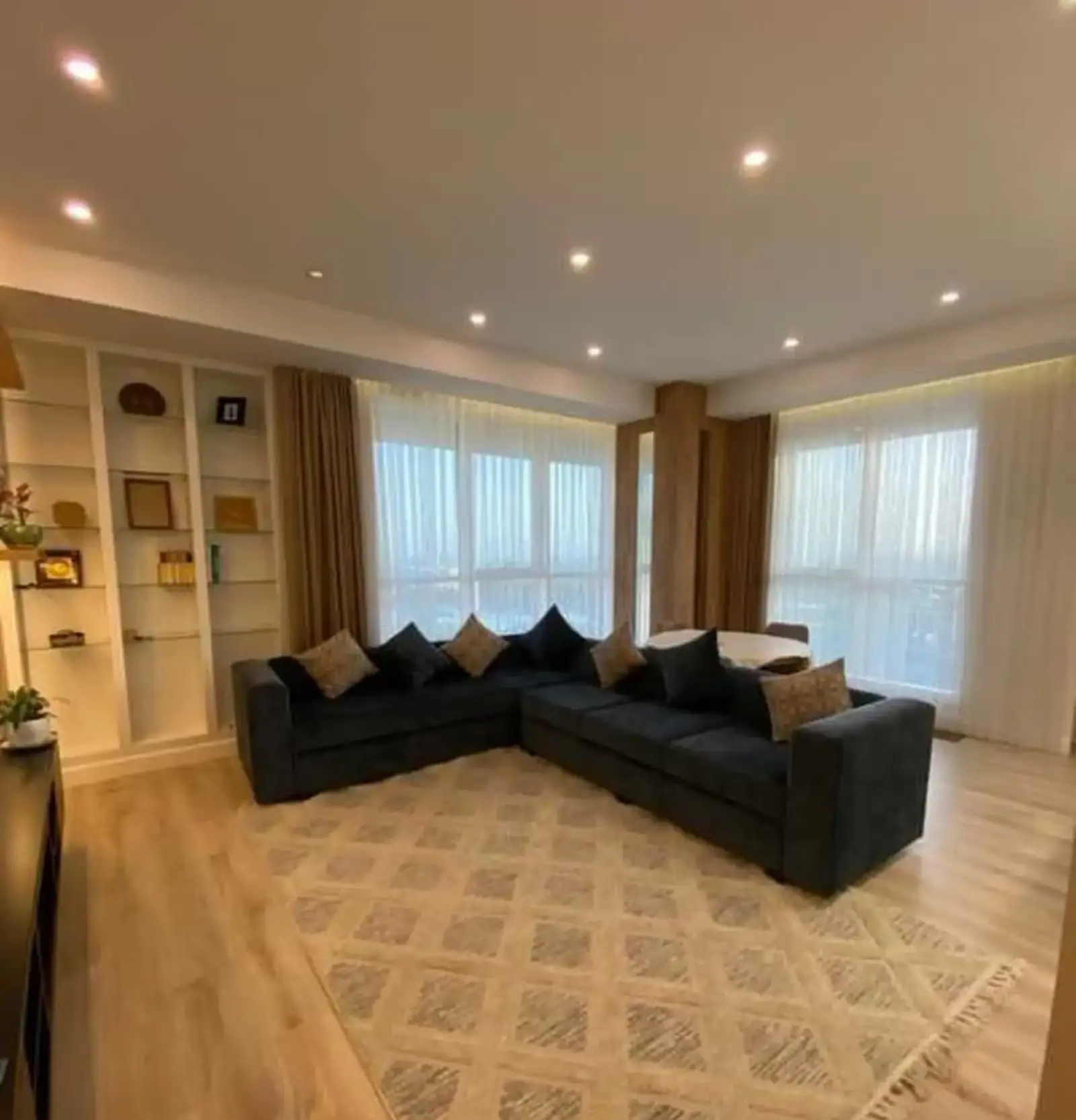 3-комн. квартира, 14 этаж, 100м², И.Сомони