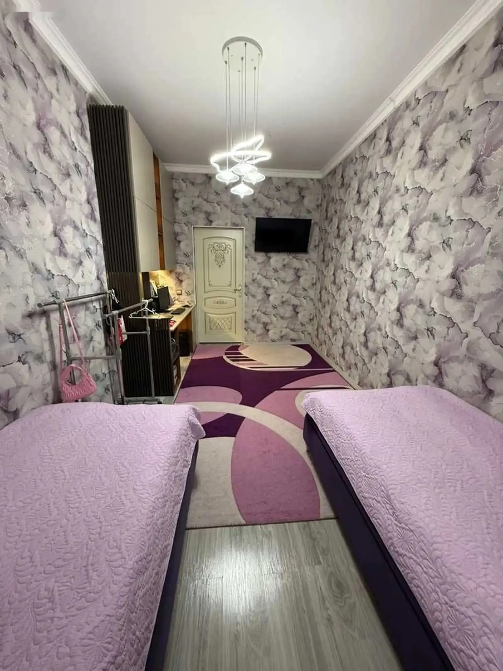 3-комн. квартира, 9 этаж, 98м², 33 мкр ( напротив детская стоматология )