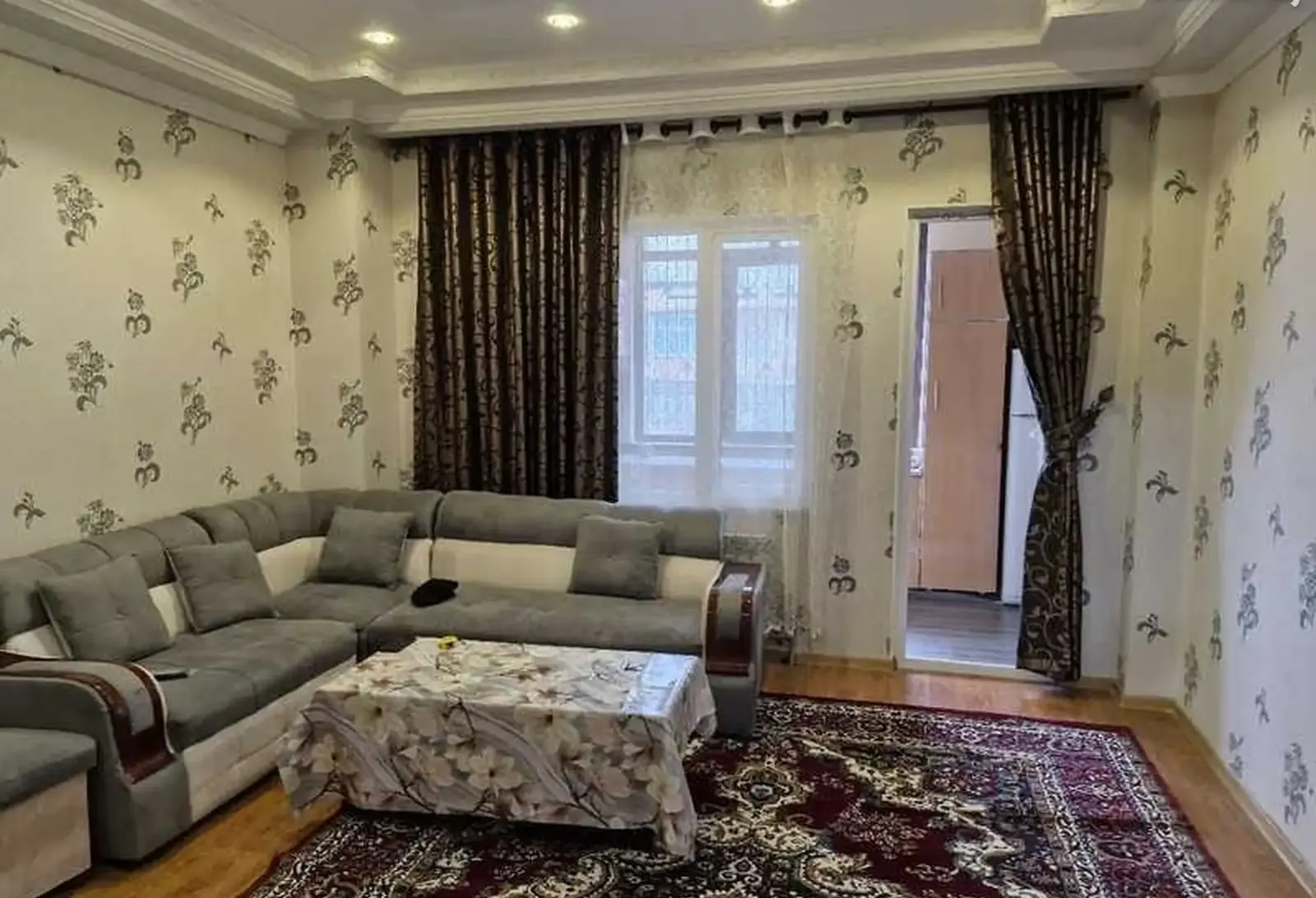 4-комн. квартира, 4 этаж, 140м², 92мкр