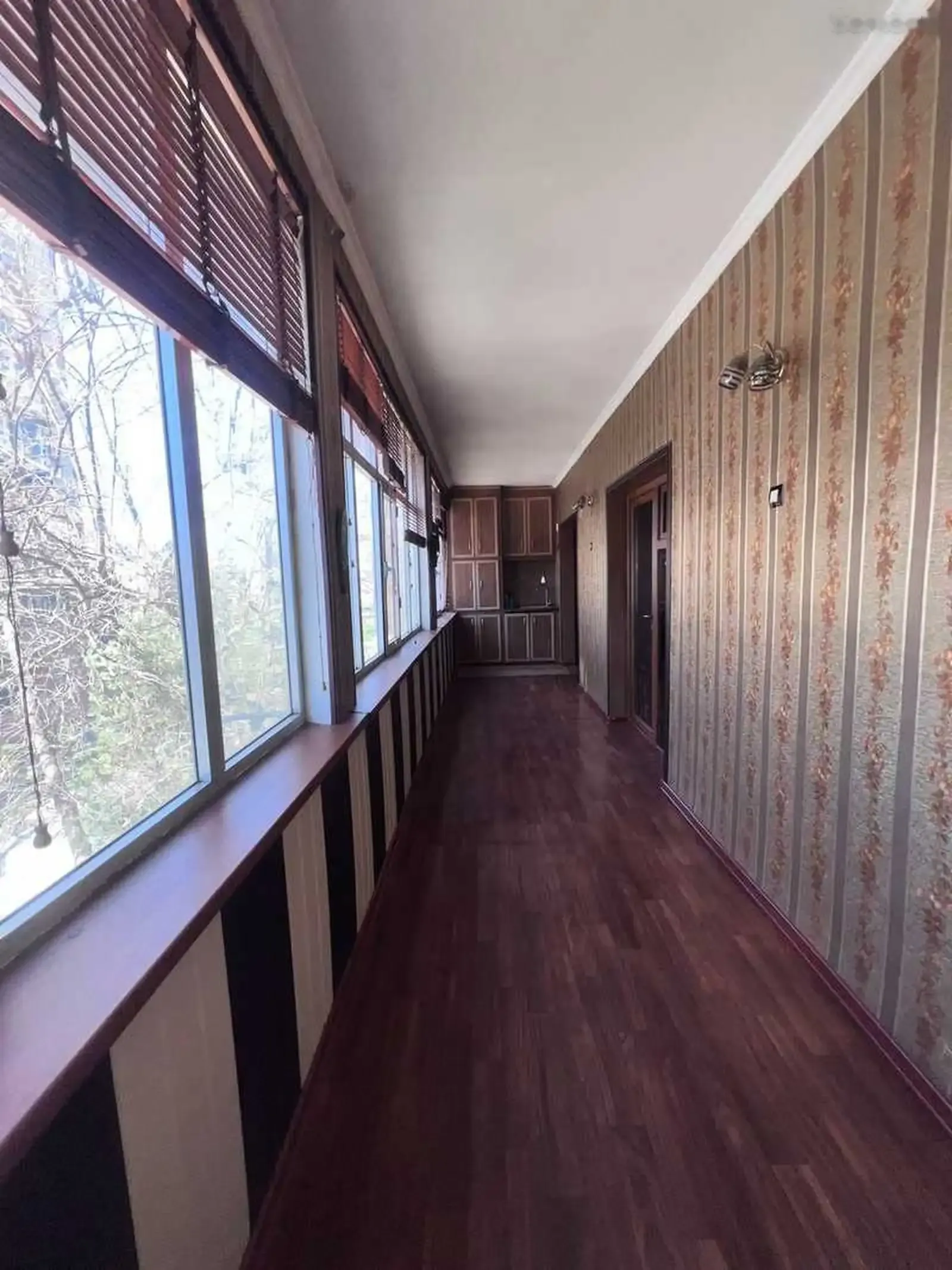 4-комн. квартира, 2 этаж, 150м², Сино, Стоматология