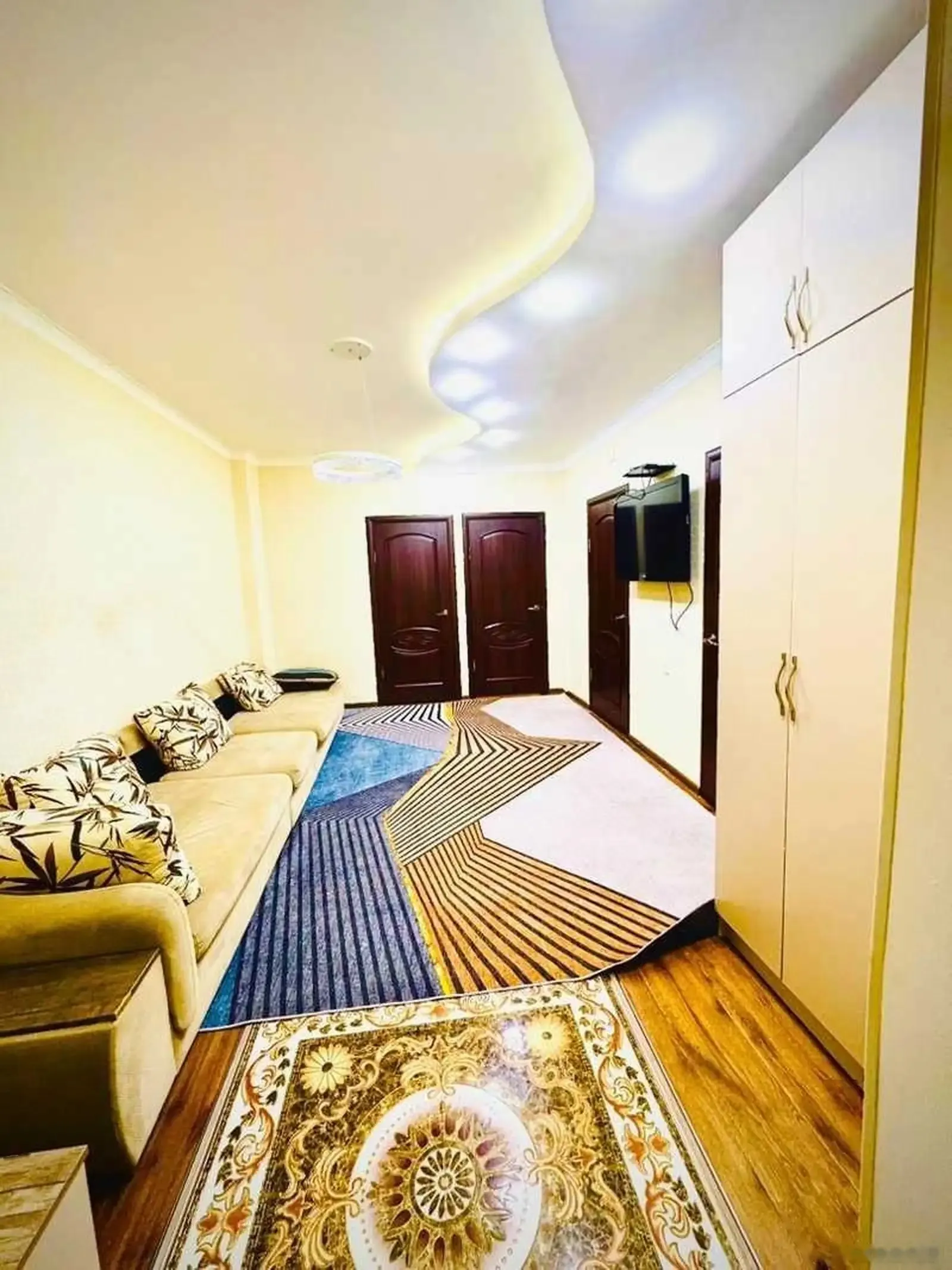 2-комн. квартира, 11 этаж, 73м², воданасос