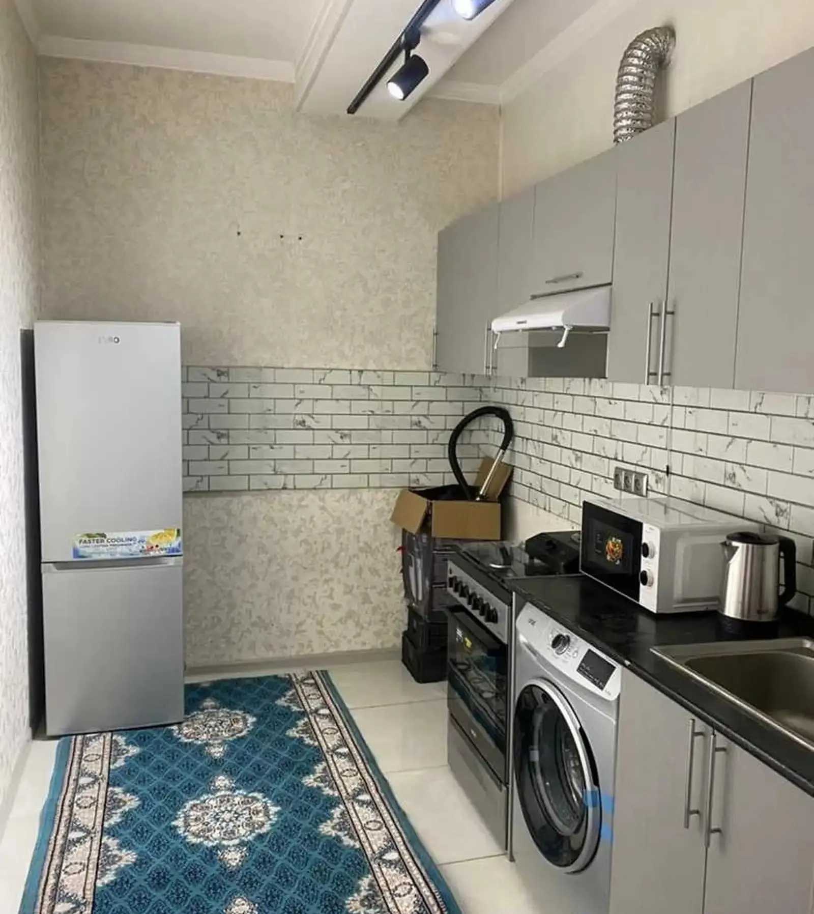 2-комн. квартира, 12 этаж, 54м², Шохмансур