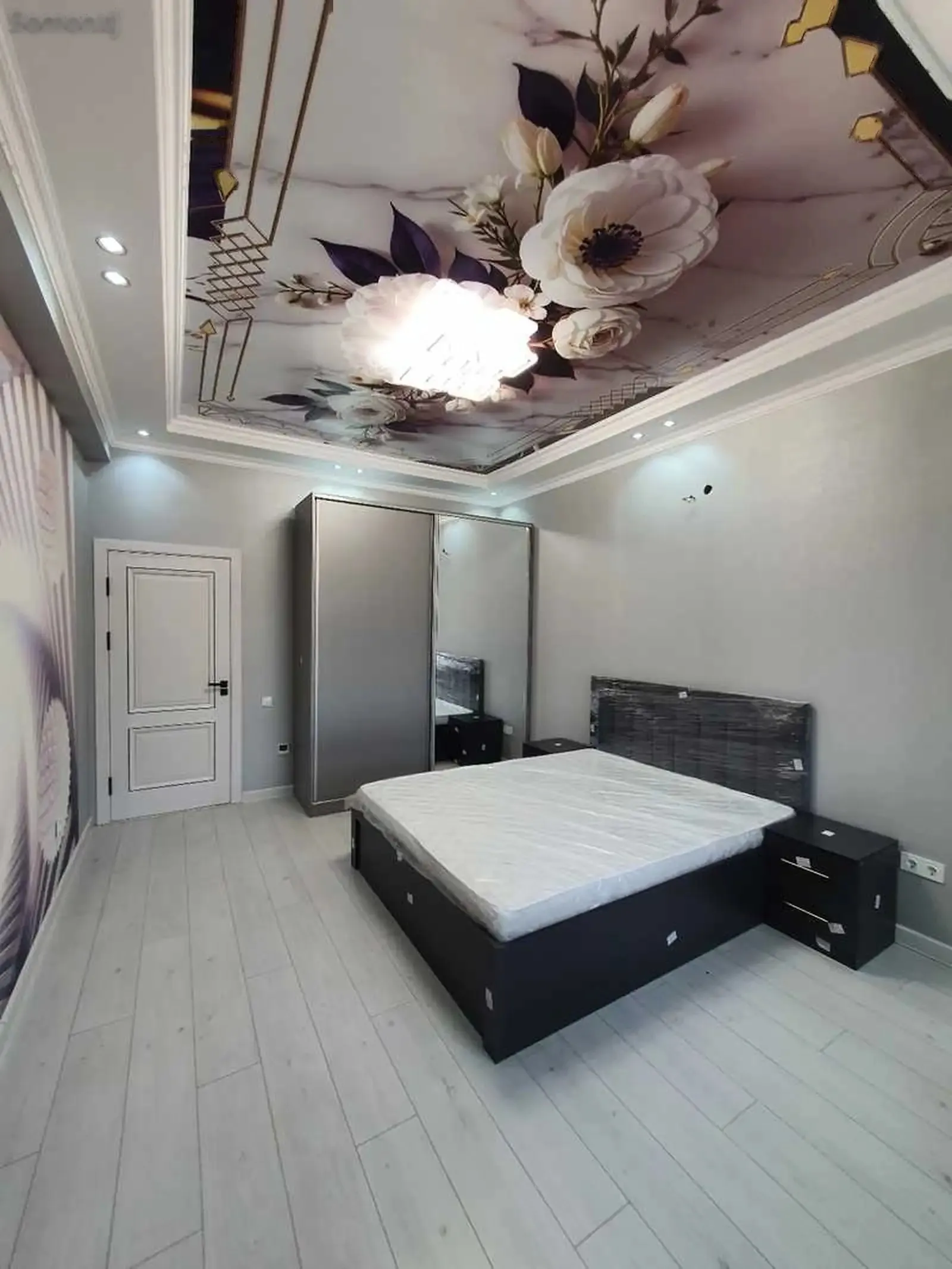 2-комн. квартира, 15 этаж, 80м², Сино