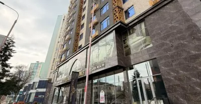 3-комн. квартира, 10 этаж, 112 м², Овир, над мебельным салоном Заранг