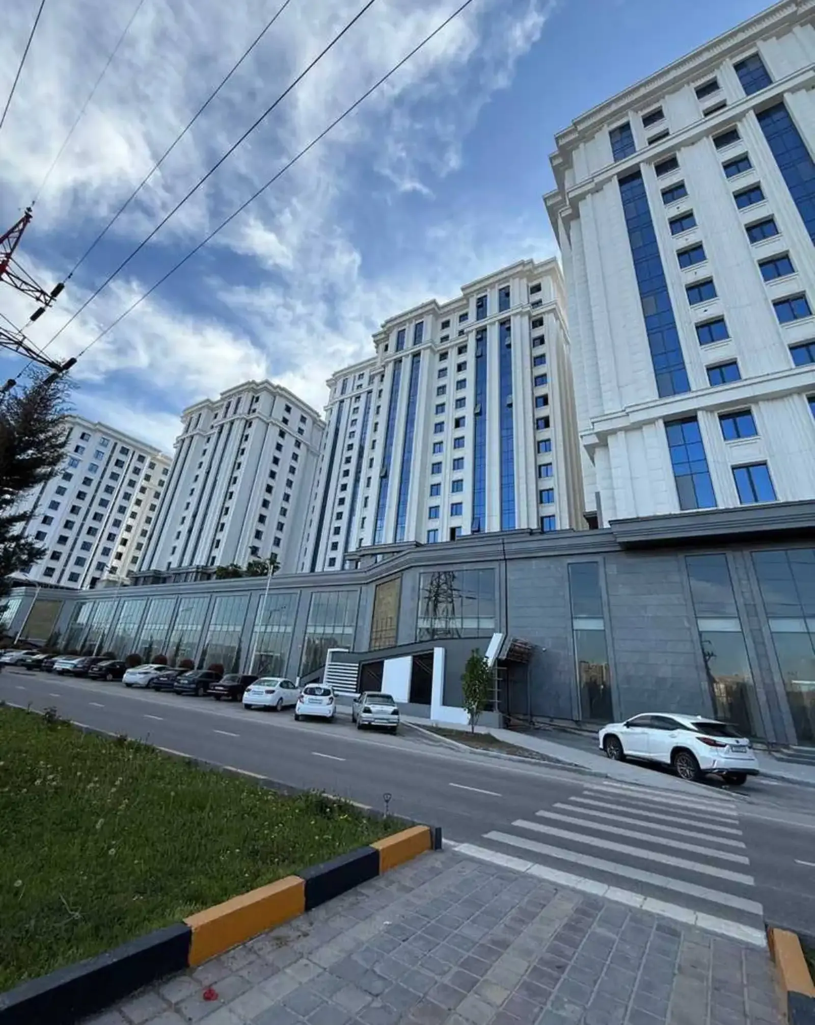 3-комн. квартира, 6 этаж, 104 м², Шохмансур, ул. Сохили, назди Ёвари Главный