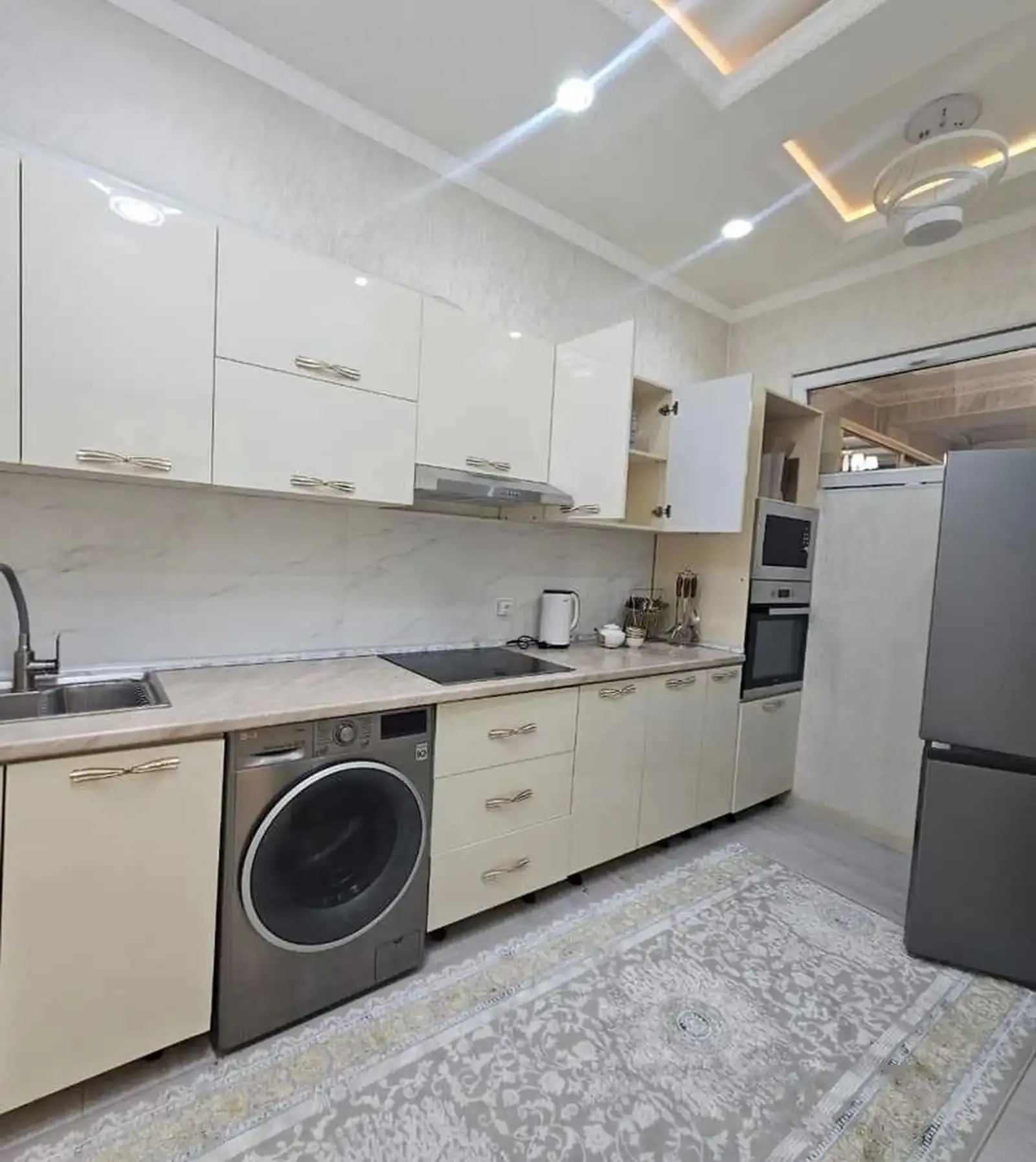 2-комн. квартира, 8 этаж, 89м², И.Сомони