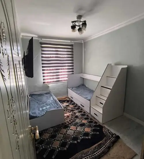 5-комн. квартира, 3 этаж, 90 м², Фирдавси