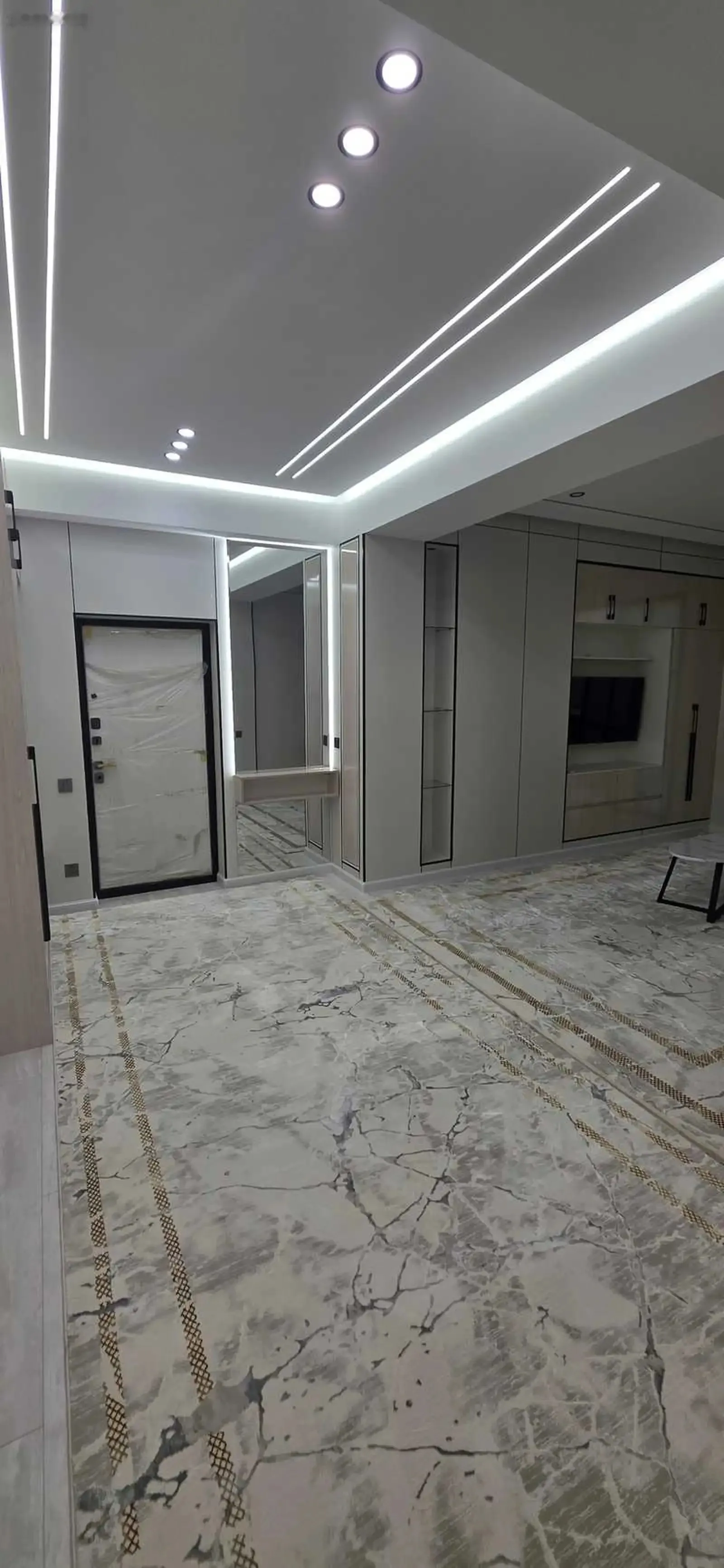2-комн. квартира, 11 этаж, 73м², Ашан