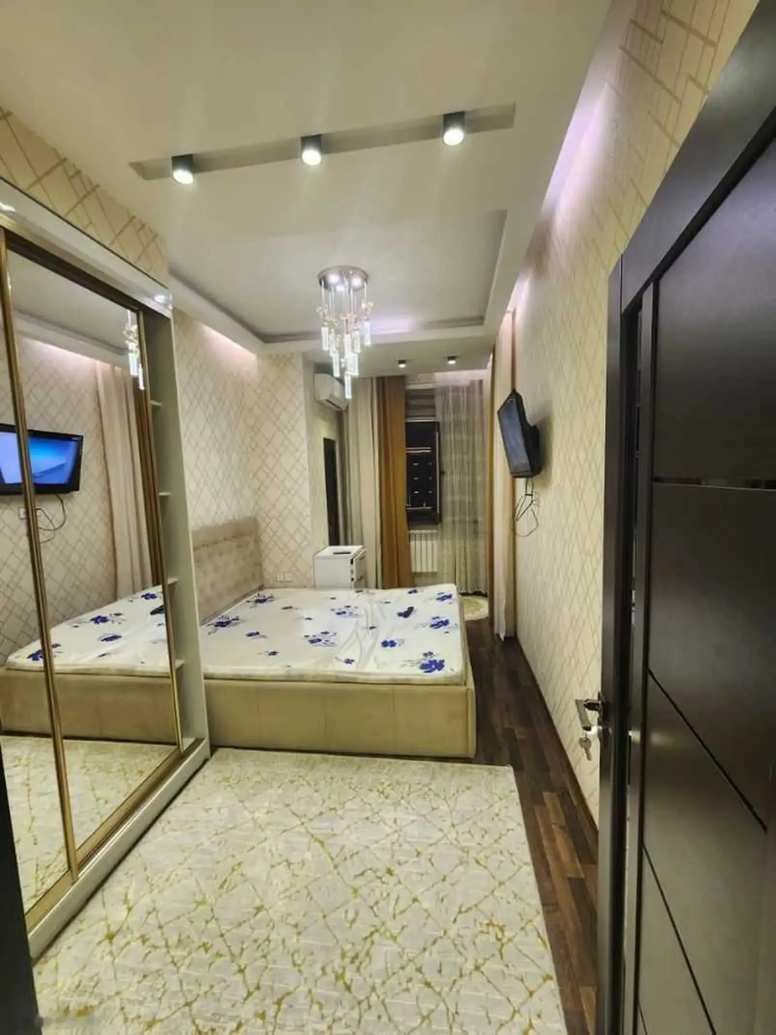 2-комн. квартира, 12 этаж, 74м², 4 дома