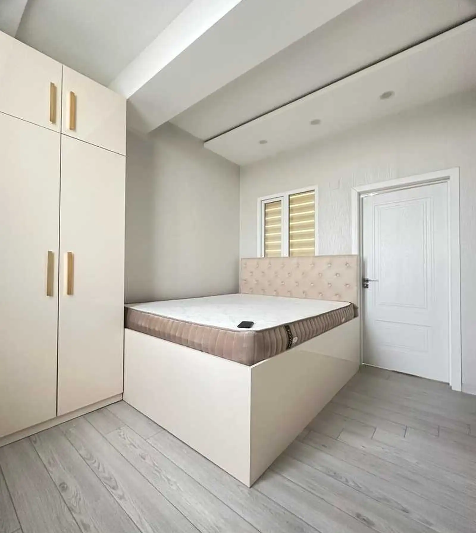 3-комн. квартира, 10 этаж, 85м², Шохмансур поворот Аэропорта