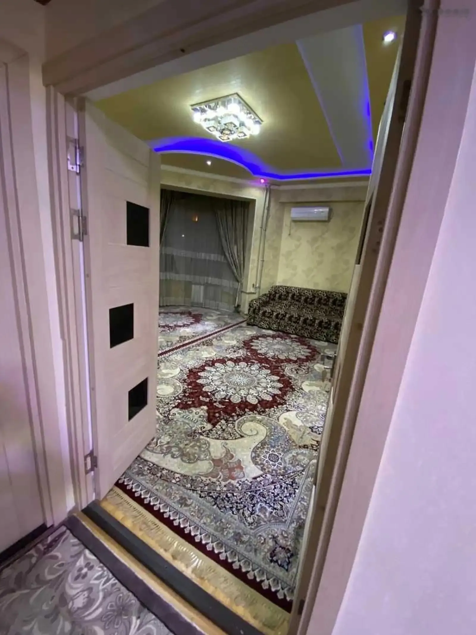 3-комн. квартира, 2 этаж, 100м², пеши масчиди Мехкалон, доми BI