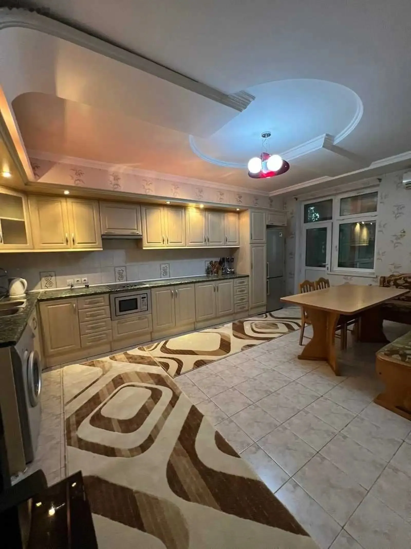 2-комн. квартира, 4 этаж, 118м², дом печат домт швили
