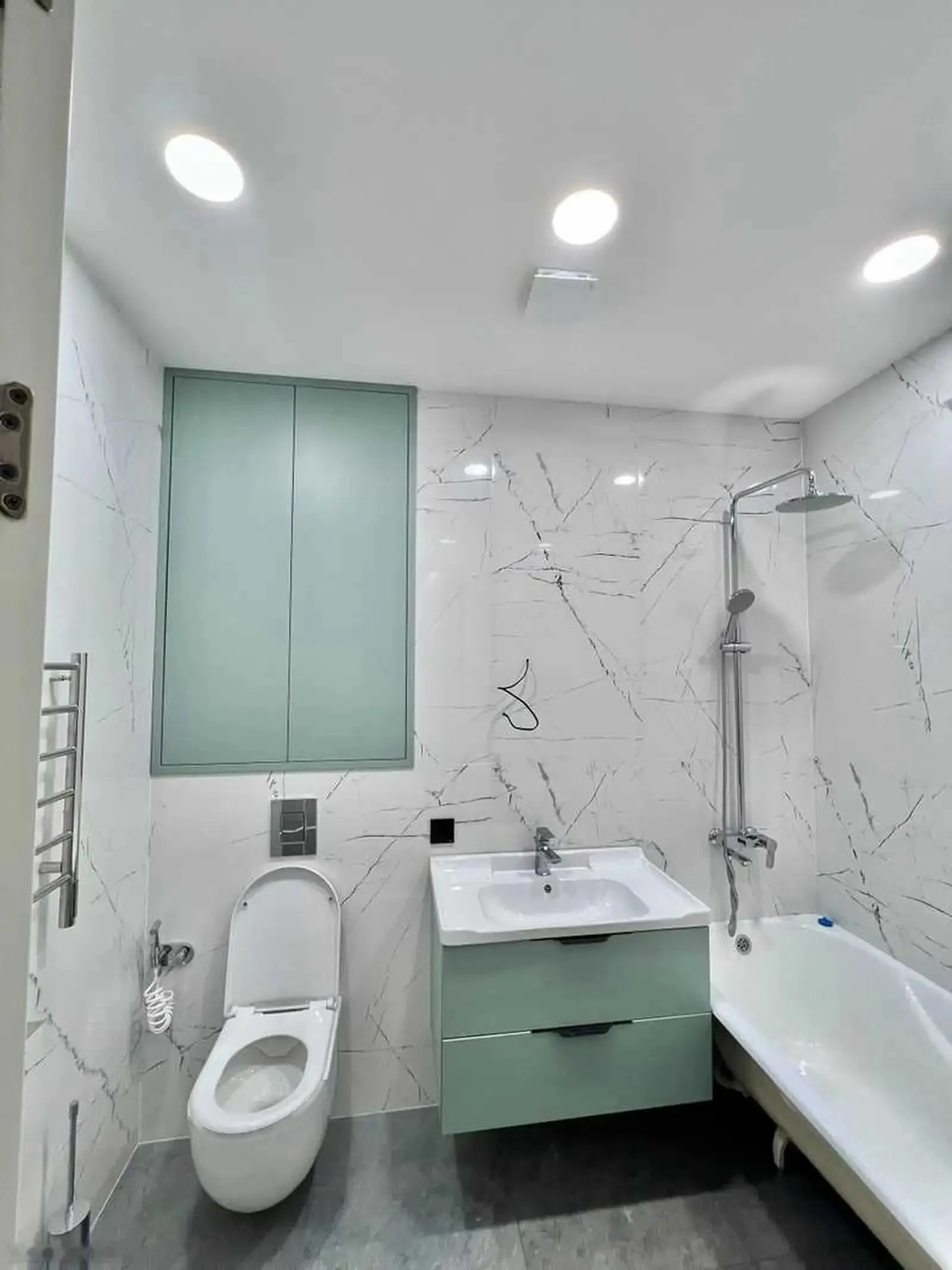 4-комн. квартира, 4 этаж, 140м², овир