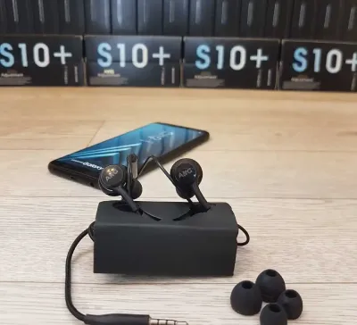 Наушники AKG S10