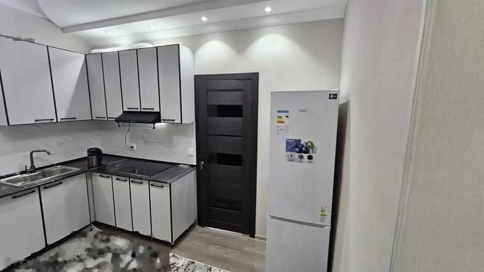 2-комн. квартира, 11 этаж, 50м², 102 мкр